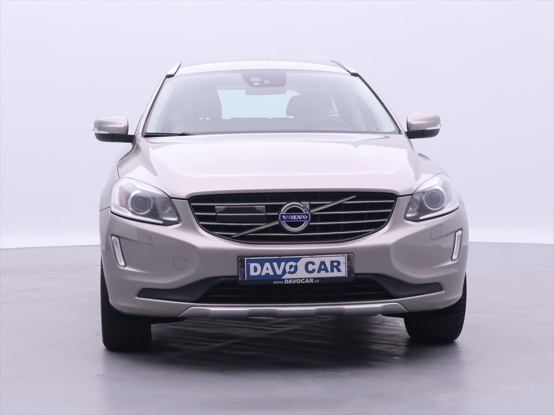 Volvo XC60, 2,0 D3 100kW Summum Serv.Kniha - fotka 2