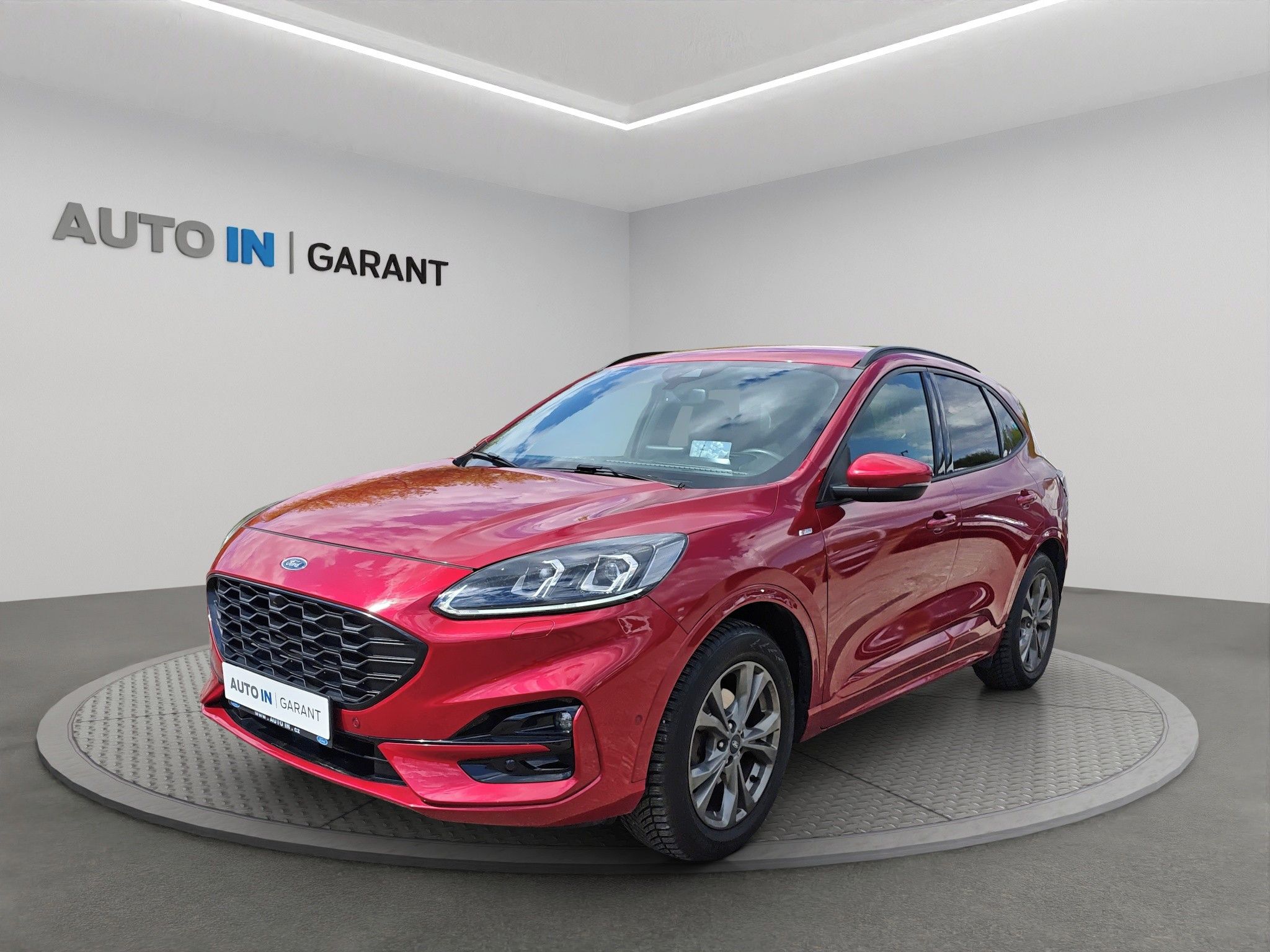Ford Kuga, ST-LINE X , čr, servis,