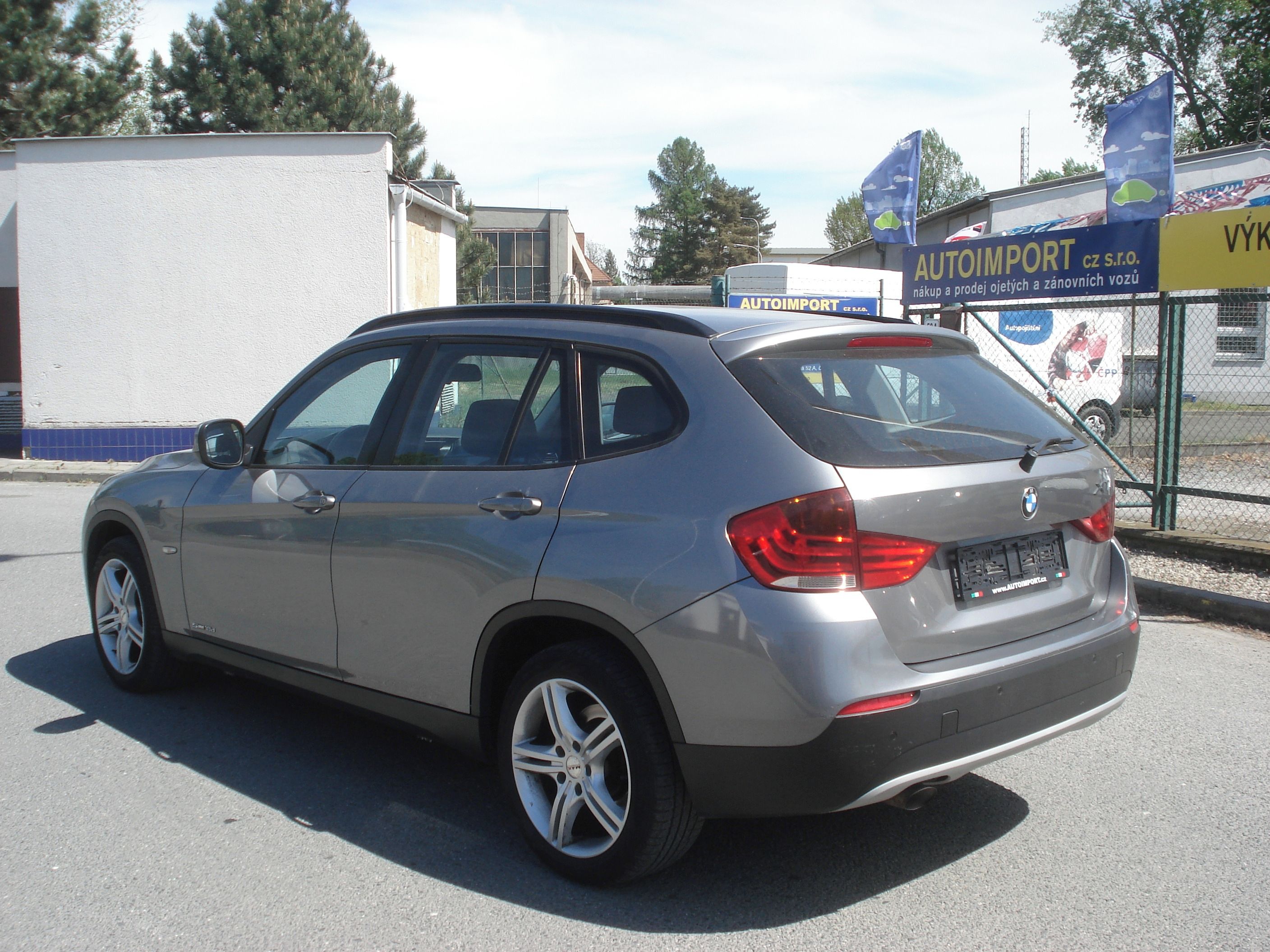 BMW X1, 2.0 D AUT. XENONY - fotka 3