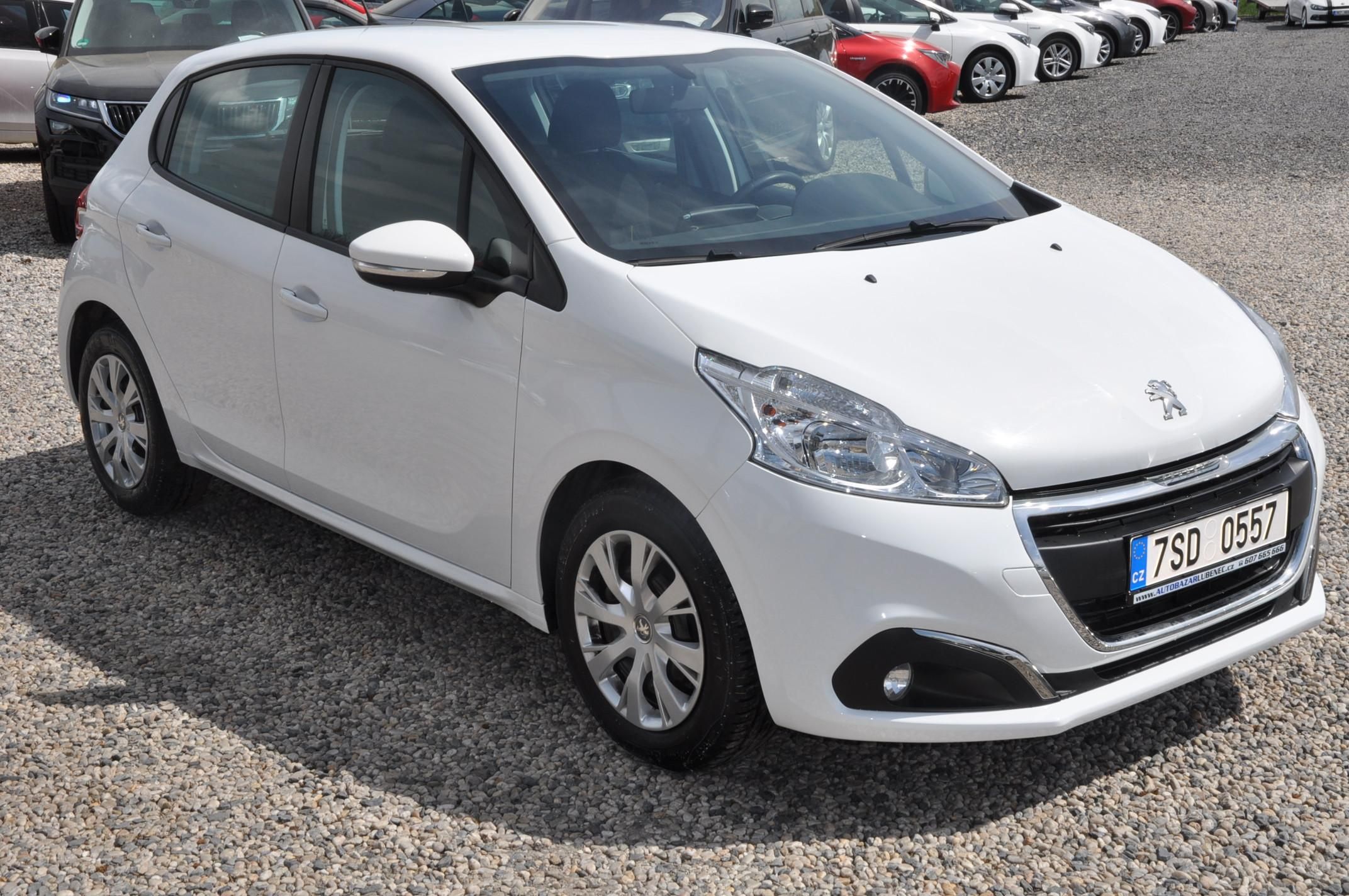 Peugeot 208, 1.6HDi 55kW - fotka 2