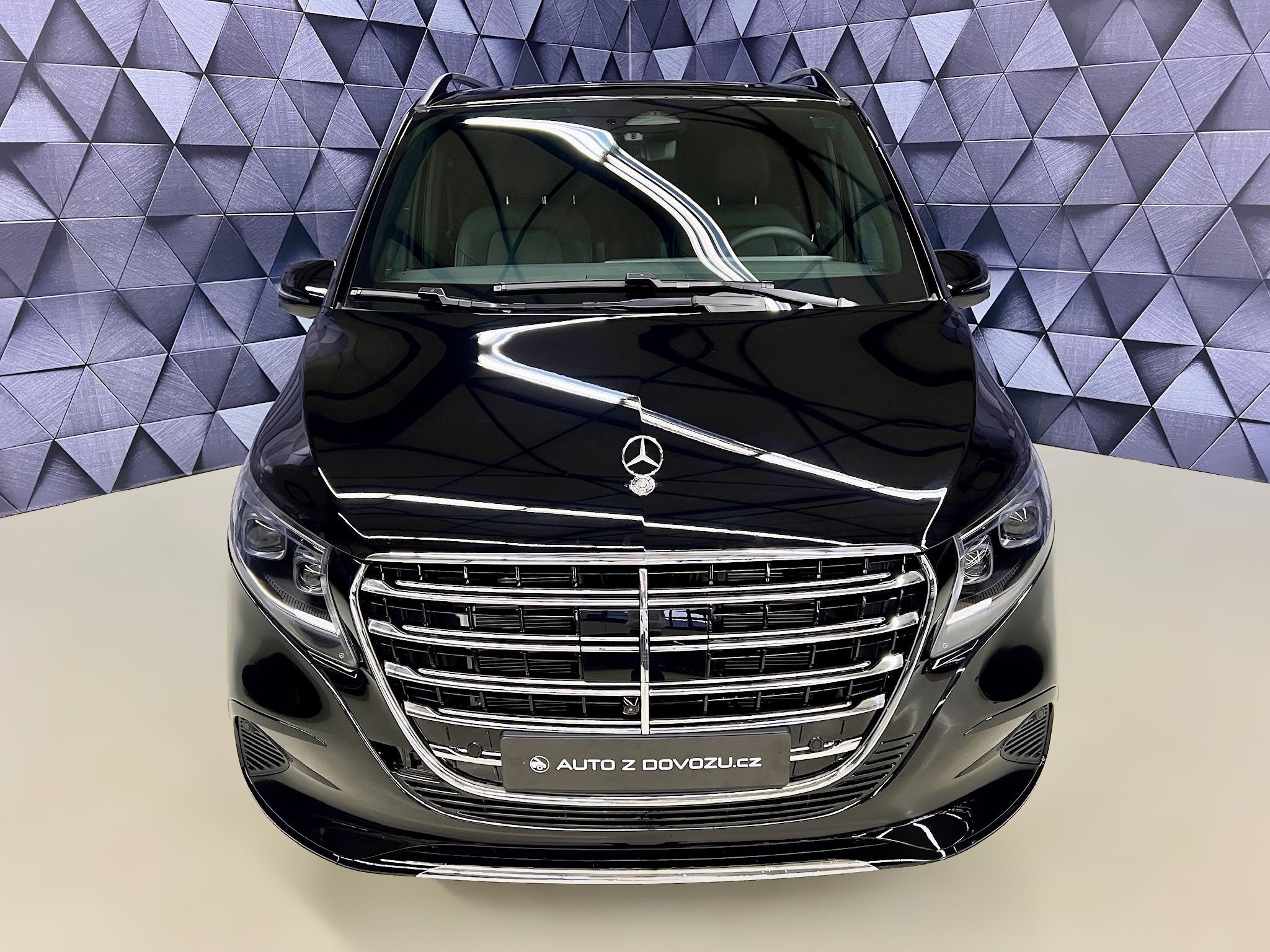 Mercedes-Benz Třídy V, 300d 4M AMG LUXURY, AIRMATIC - fotka 2