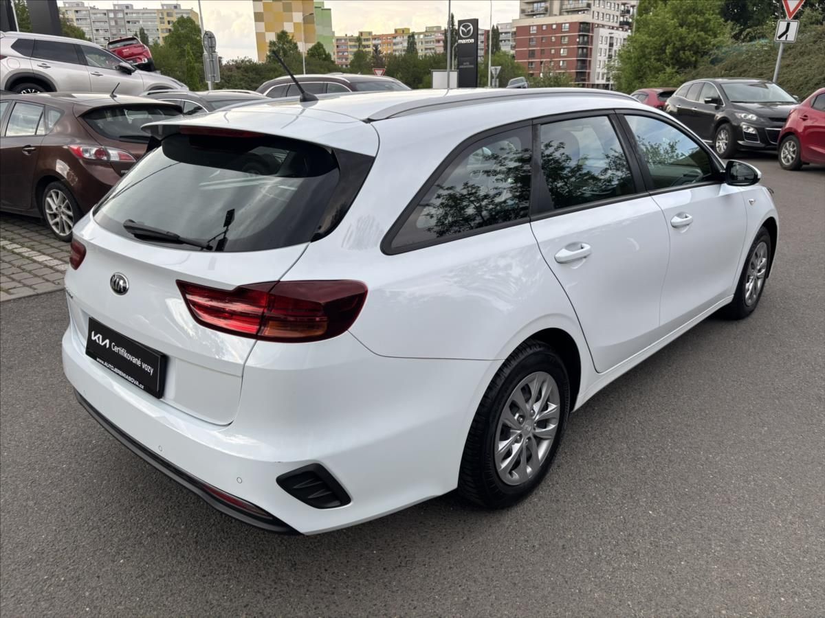 Kia Cee´d, 1,4 TGDi 103kW Fresh ZÁRUKA - fotka 5