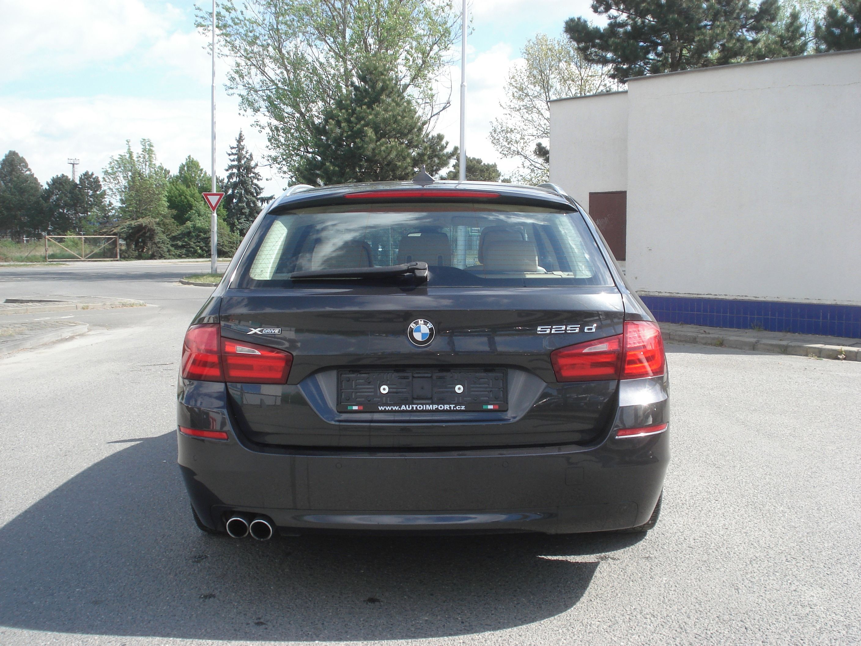 BMW Řada 5, 525 XD NAVI KŮŽE AUT - fotka 4