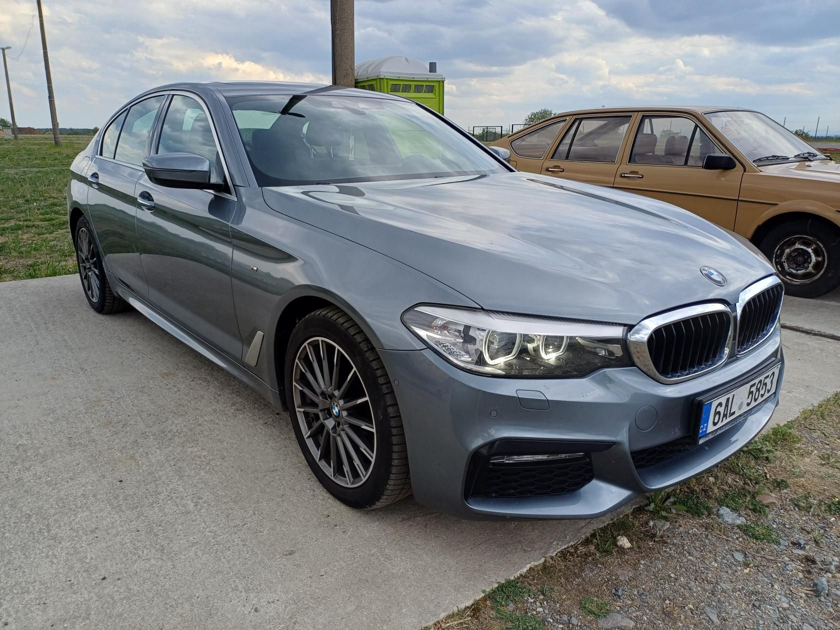 BMW Řada 5, 540i xDrive 250kW Mpaket - fotka 4