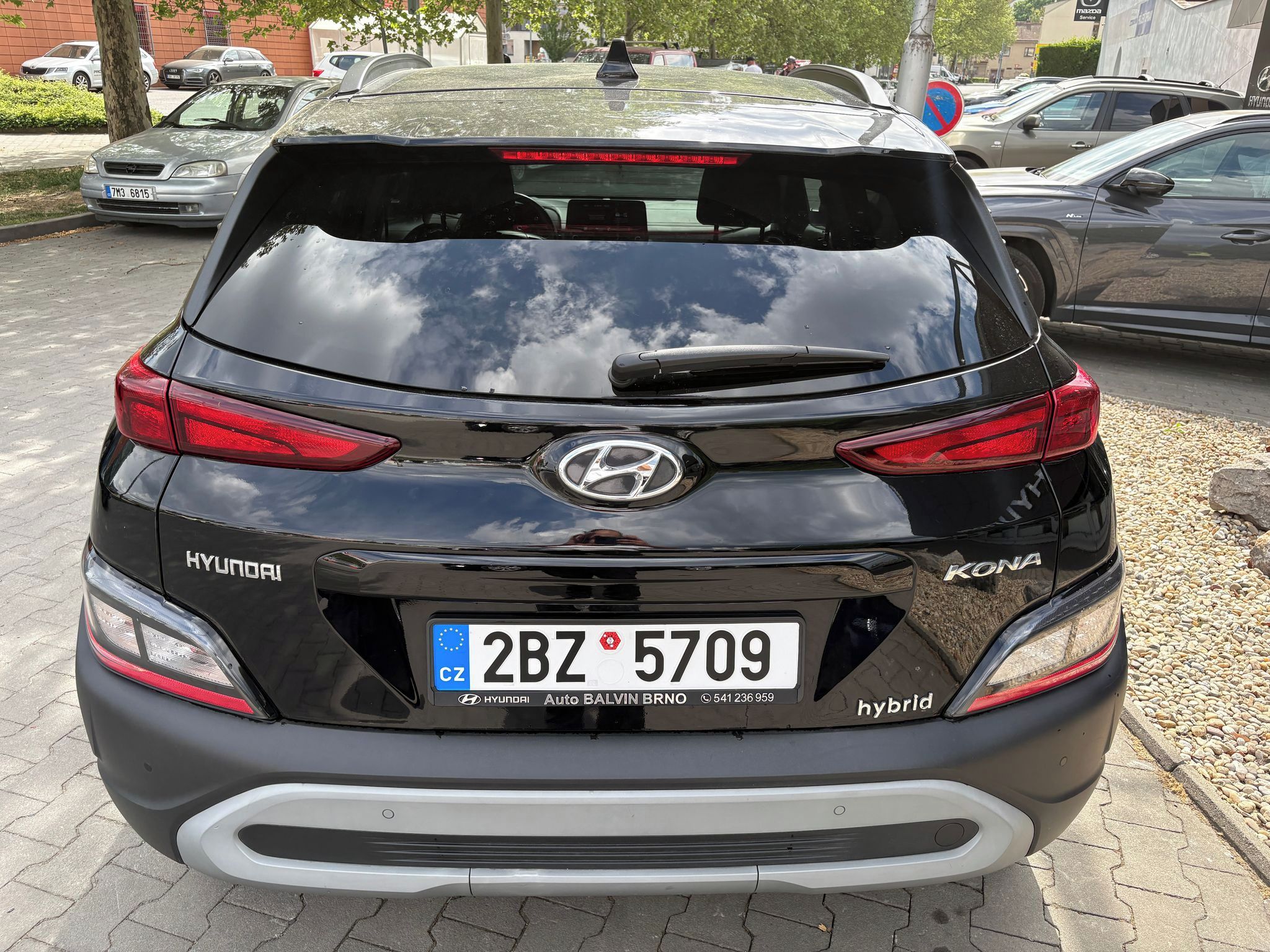 Hyundai Kona, Smart DCT 1.6 GDI HEV  77kW - fotka 3