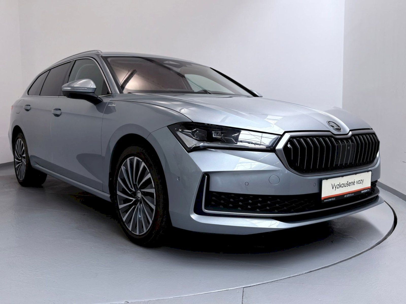 Škoda Superb, L&K 2.0TDI/142kW 4x4 7DSG - ma - fotka 6