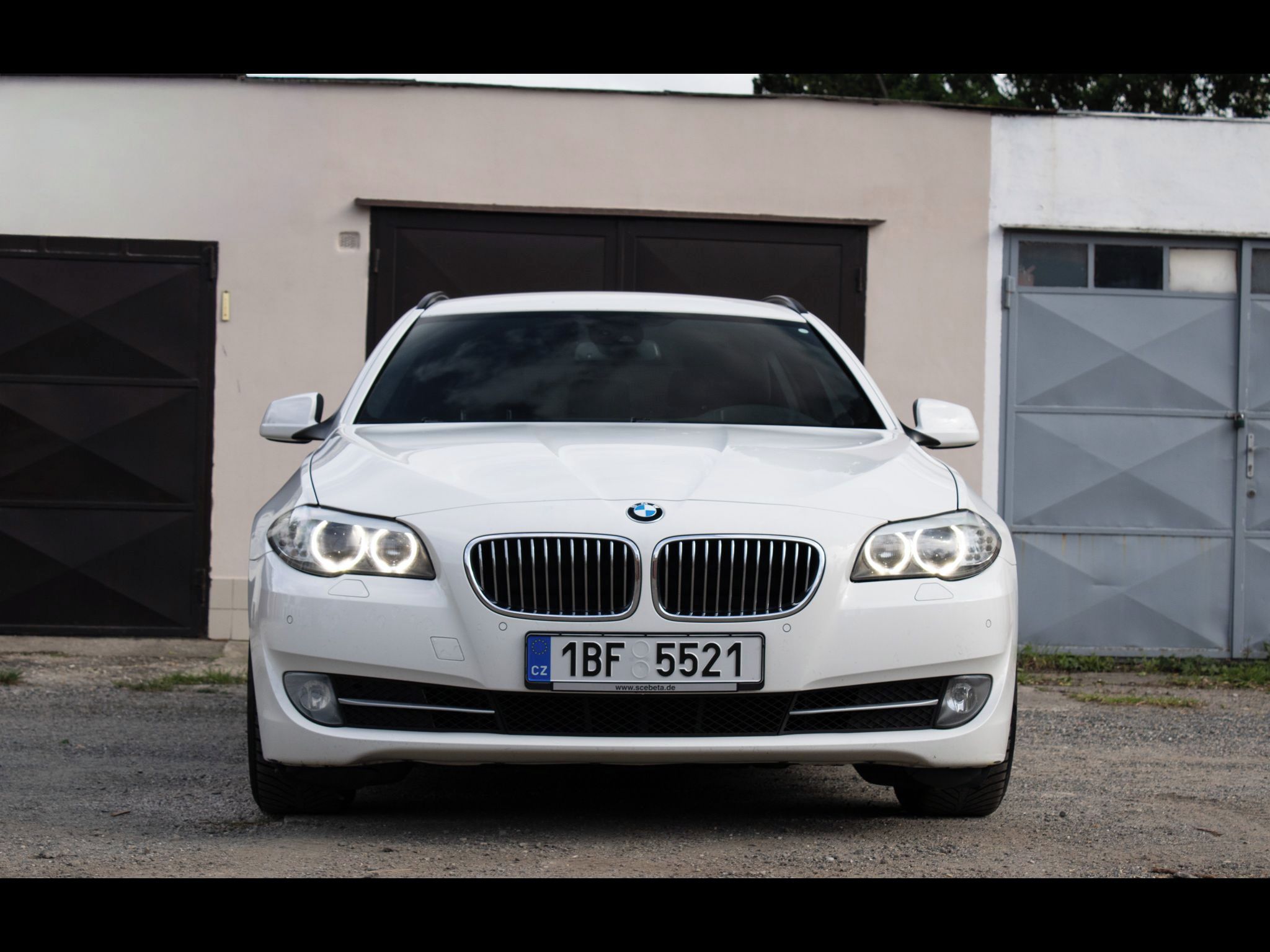 BMW Řada 5 - fotka 2