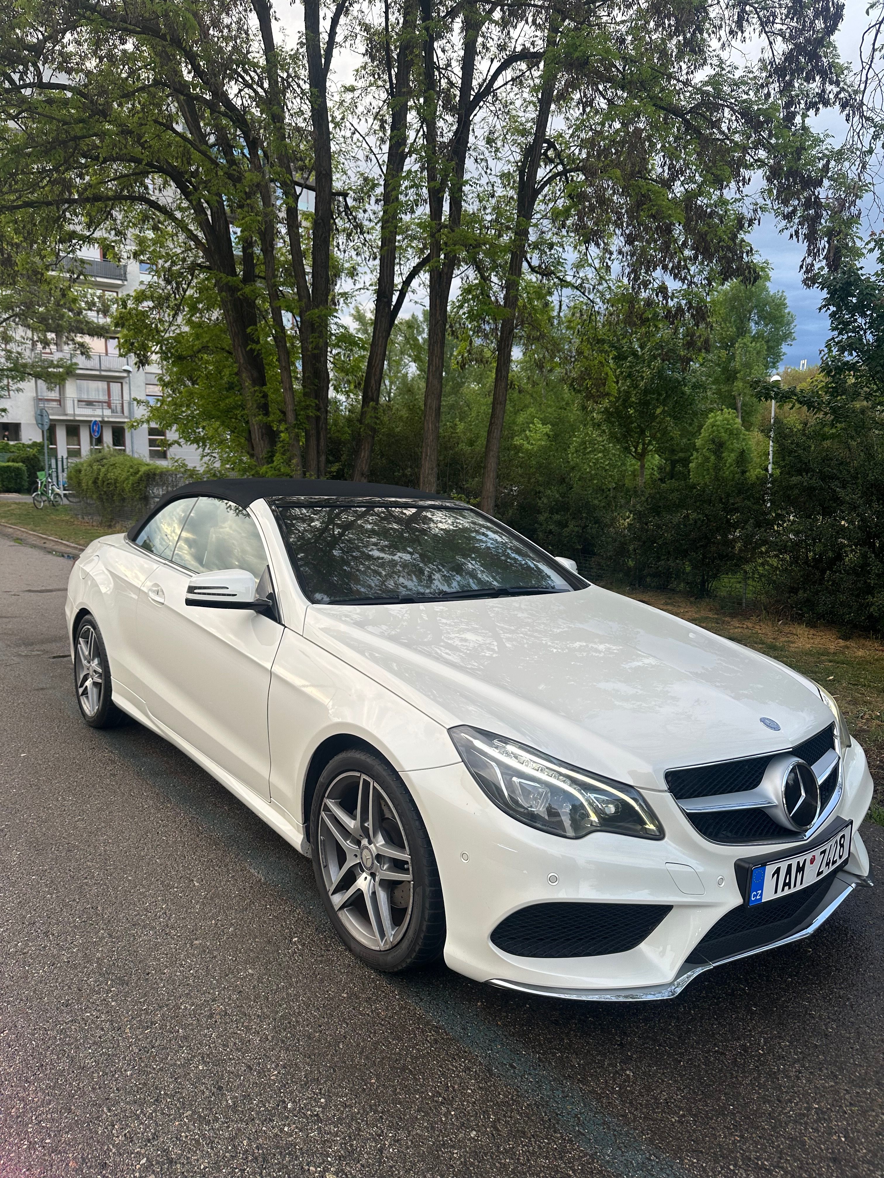 Mercedes-Benz Třídy E, E320 Cabrio 3.0 V6 200kW AT - fotka 2