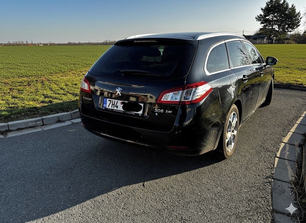 Peugeot 508, Bohatá Výbava - fotka 6