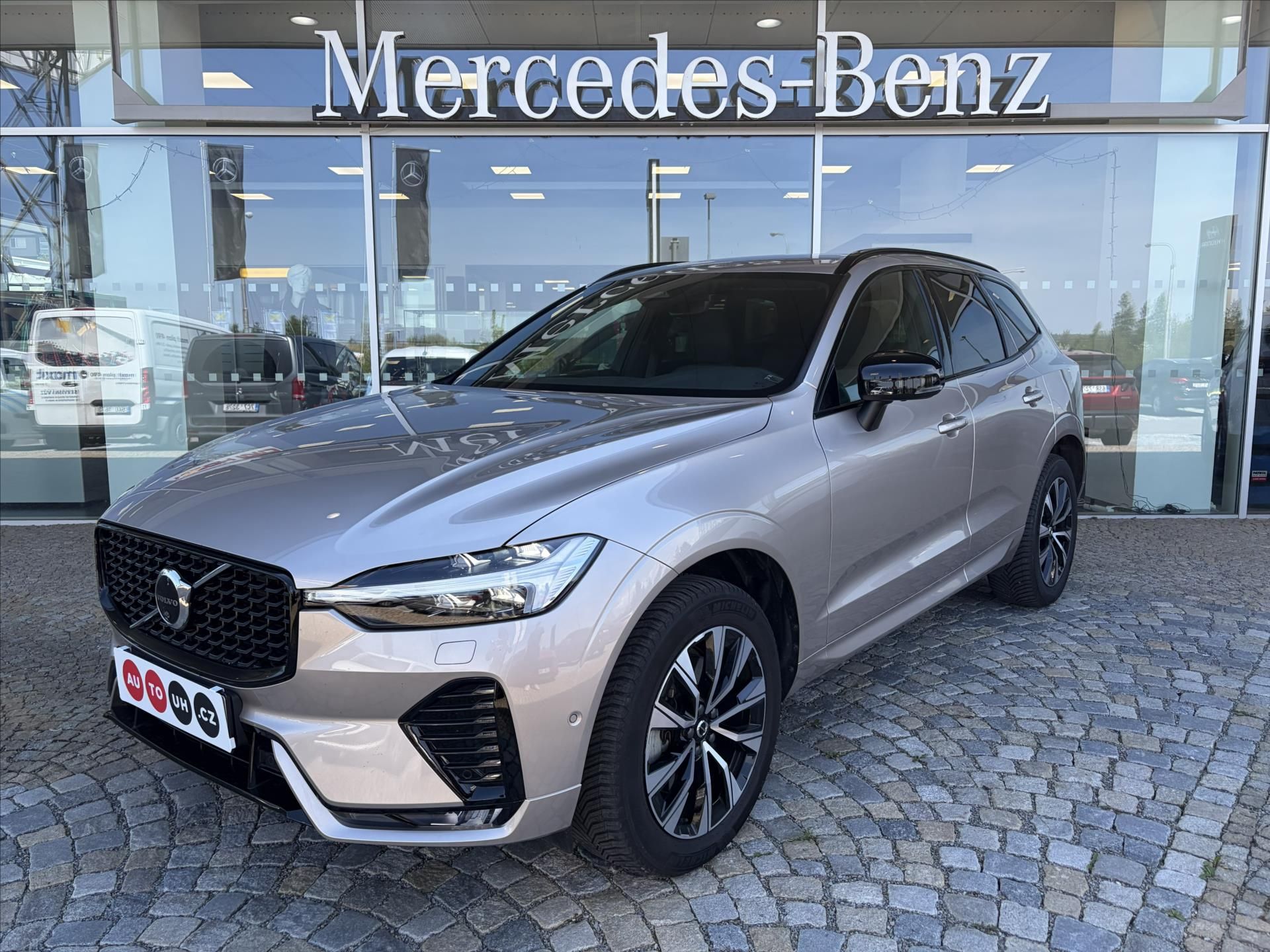 Volvo XC60, 2,0 XC60 B4 AWD Dark PLUS