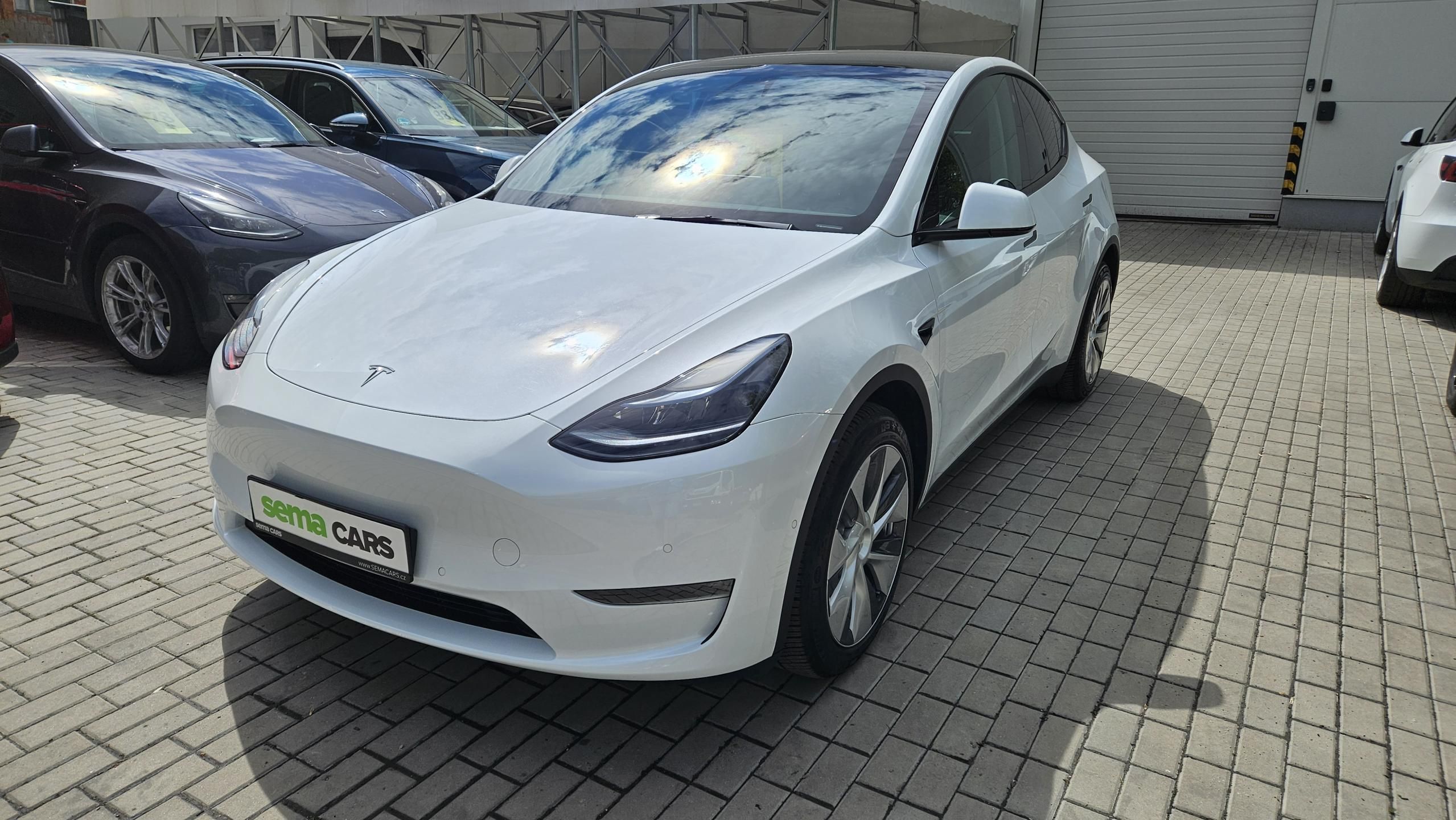 Tesla Model Y, Long Range AWD SoH 94,8% - fotka 2
