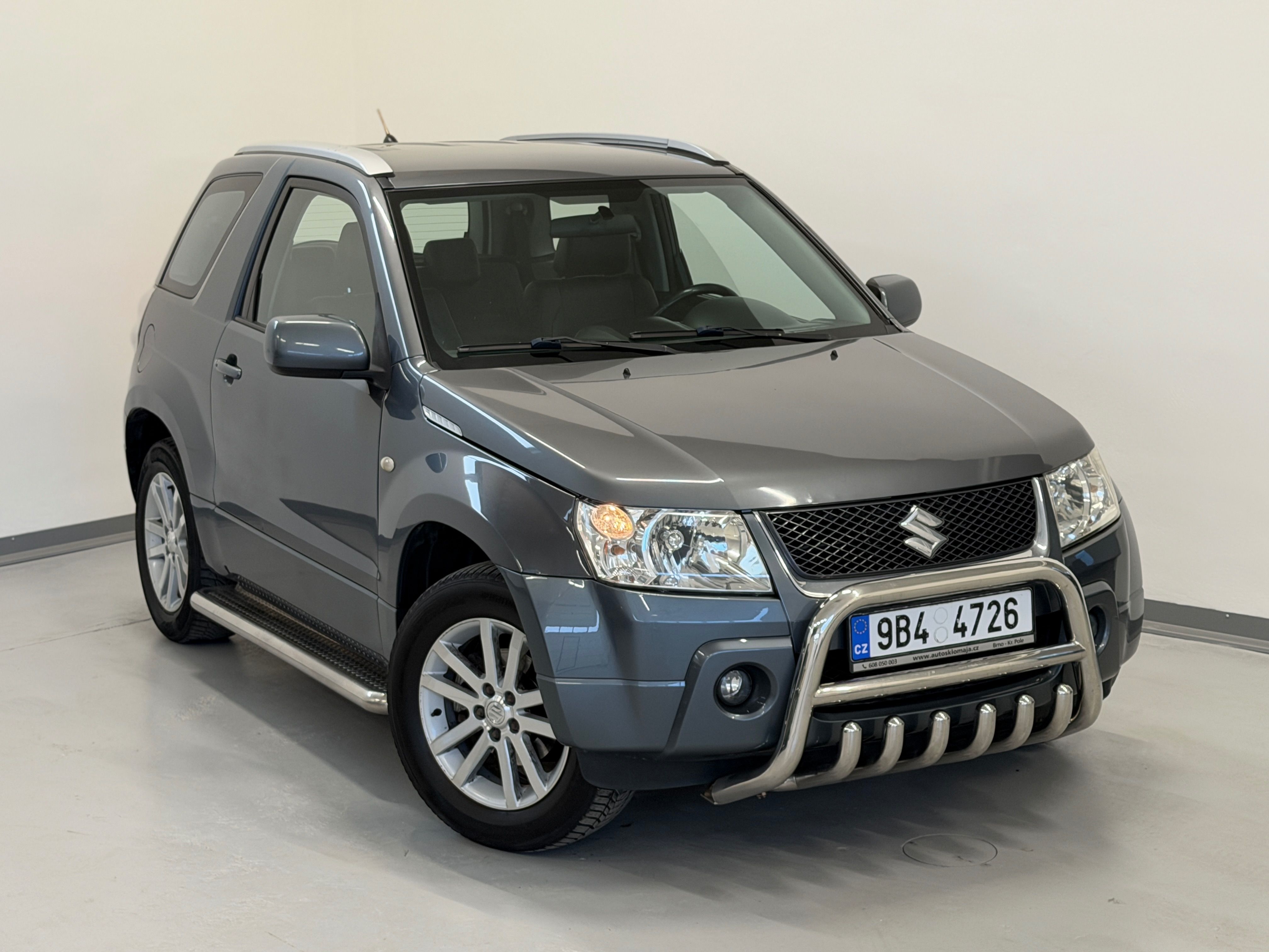 Suzuki Grand Vitara, 1.6 78 kW 4x4 / 3dv. / ČR - fotka 2