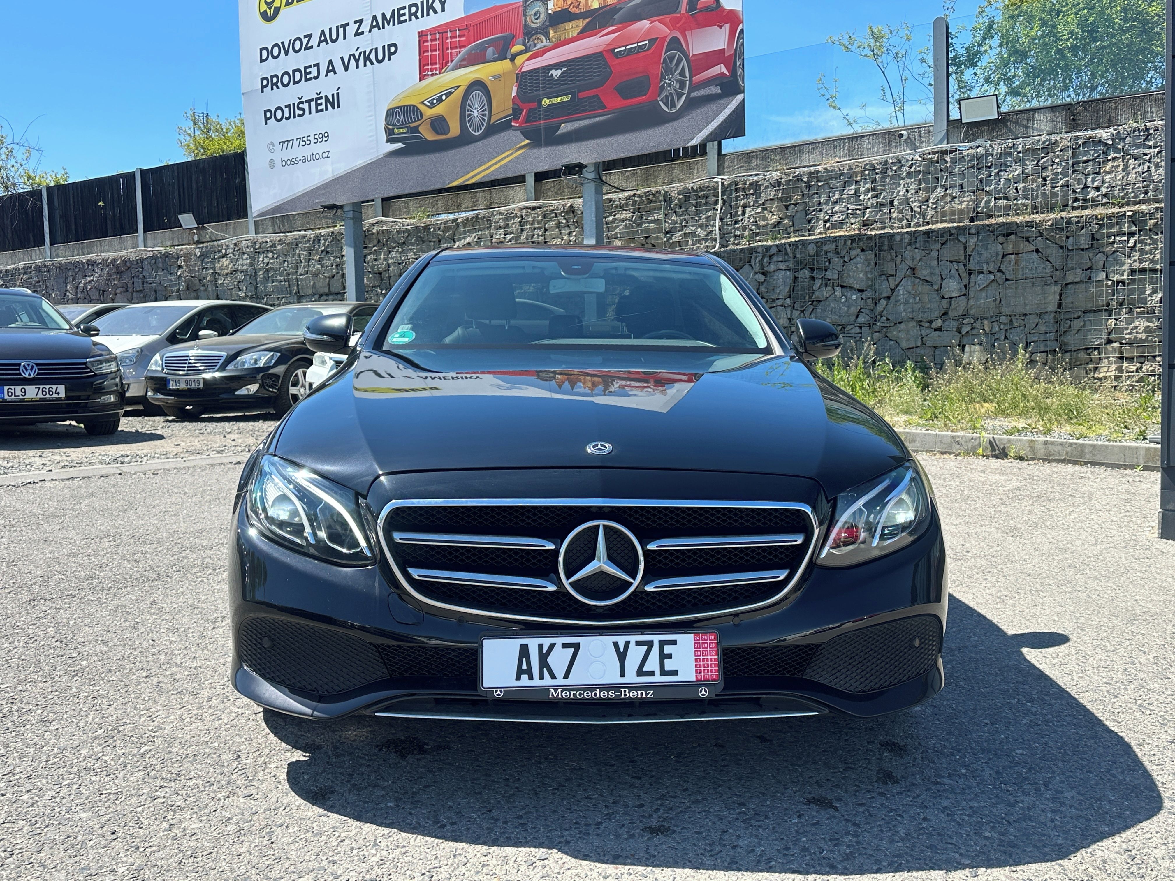 Mercedes-Benz Třídy E, Mercedes-Benz E 200 2020 - fotka 3
