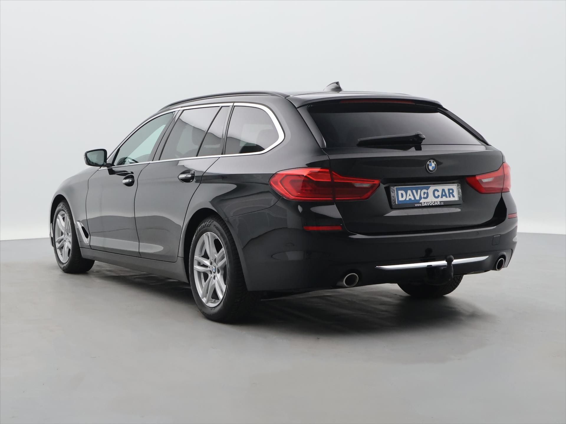 BMW Řada 5, 2,0 520d Aut 140kW Luxury Line - fotka 5