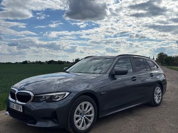 BMW 330e Touring (G21) | 2022