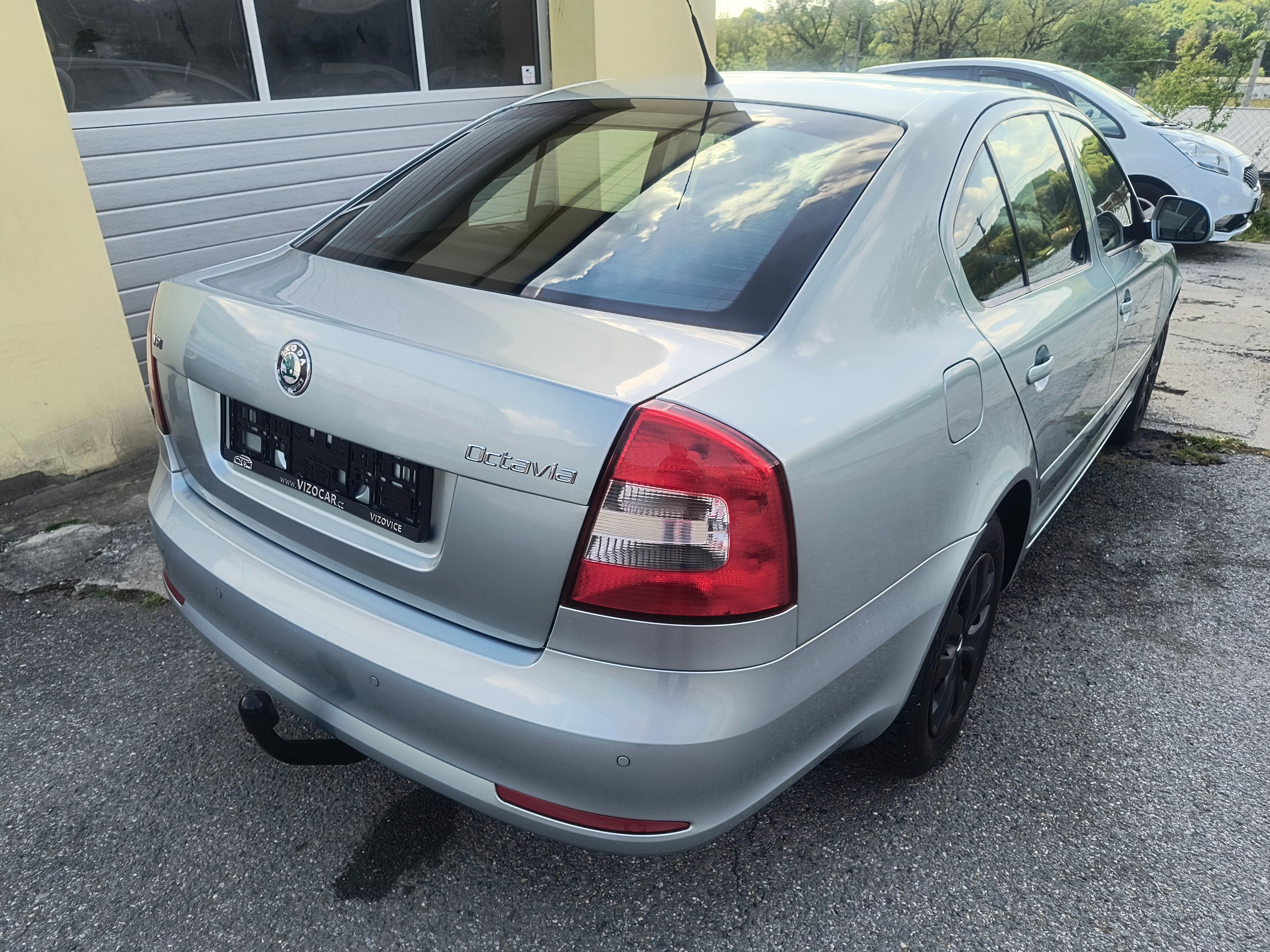 Škoda Octavia, 1.6 MPi 75KW/AC/PC/PDC/TAŽNÉ - fotka 6