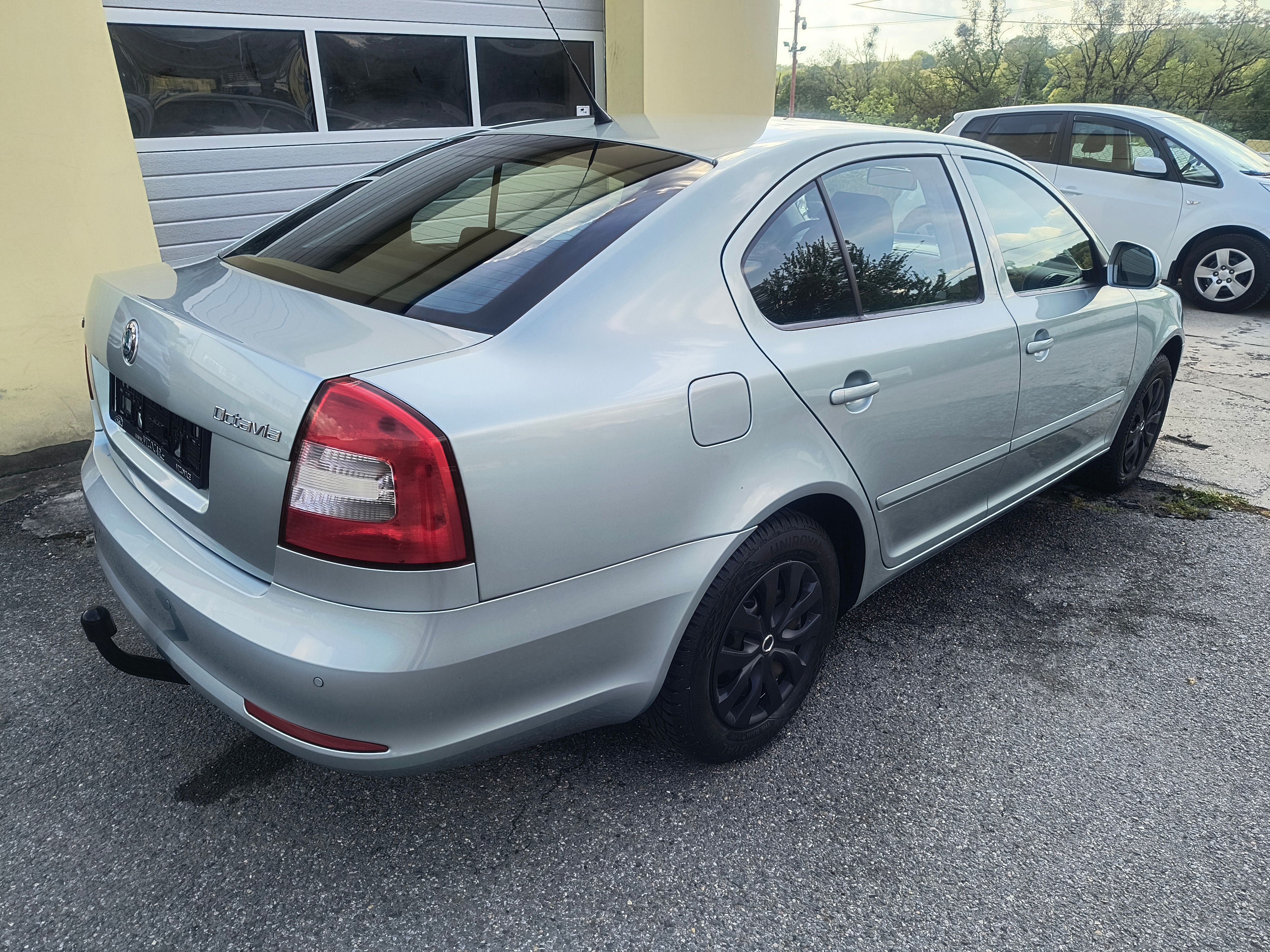Škoda Octavia, 1.6 MPi 75KW/AC/PC/PDC/TAŽNÉ - fotka 5