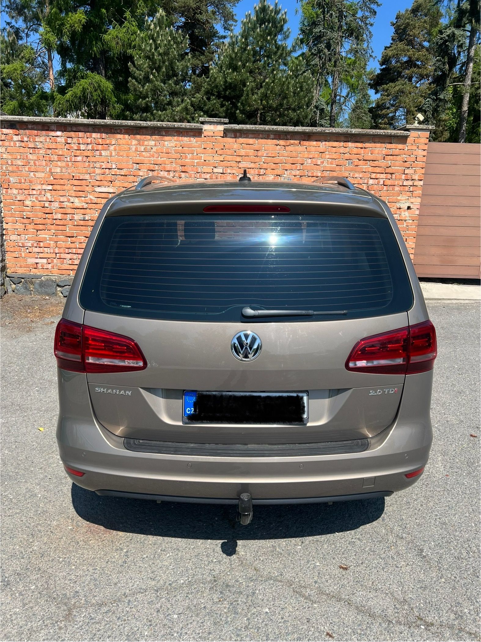 Volkswagen Sharan, 135kW DSG 7MÍST EL.DVEŘE TAŽNÉ - fotka 3