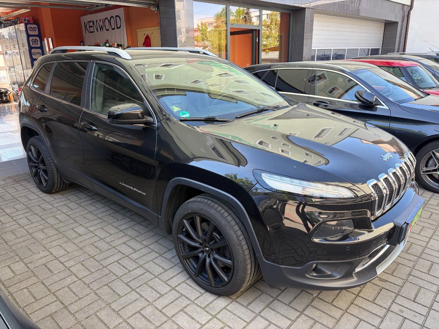 Jeep Cherokee, 2,2 M-Jet,AT,4x4,servis,2xkola