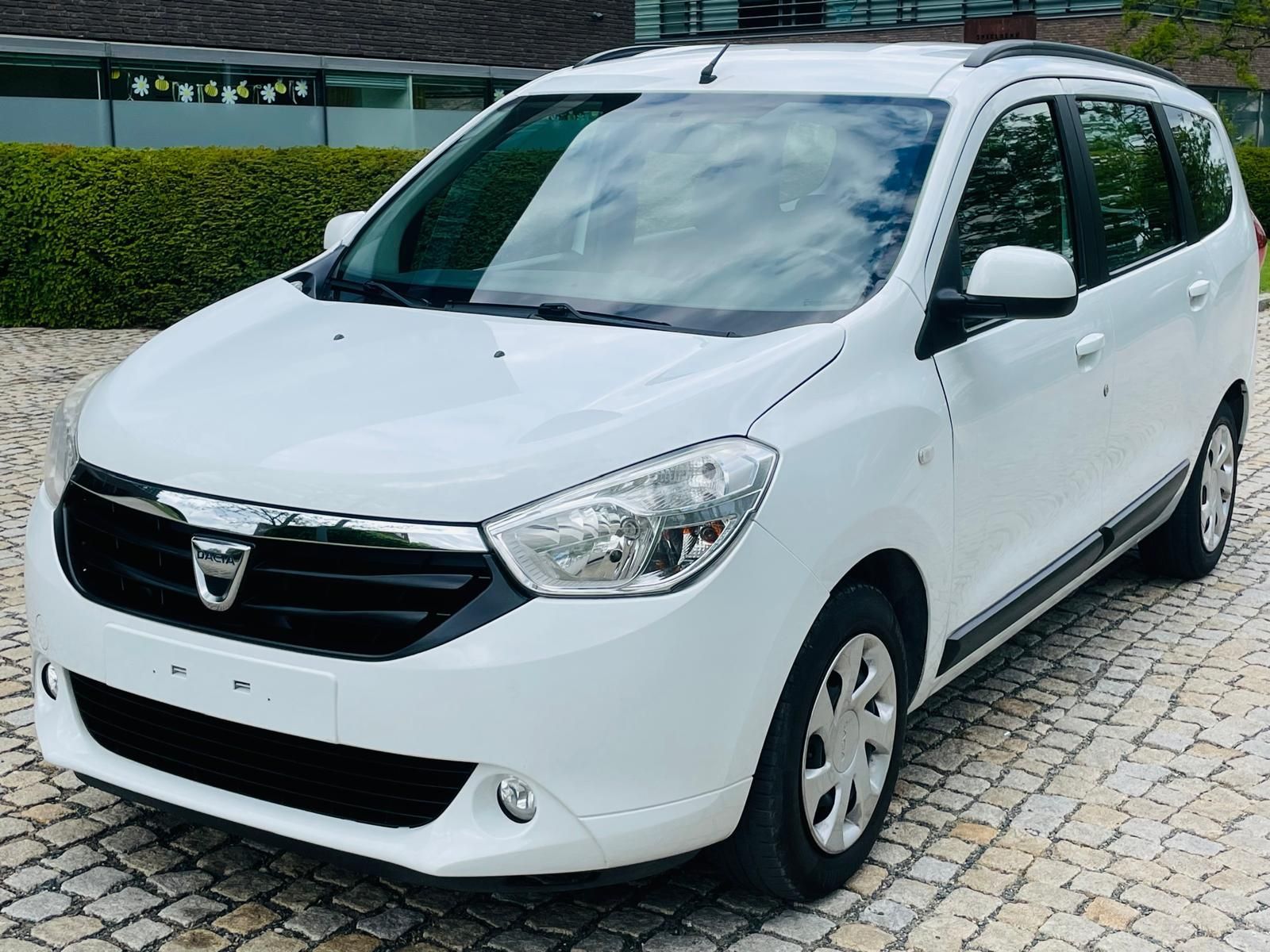 Dacia Lodgy, 1.2i 85KW MANUÁL KLIMATIZACE - fotka 3