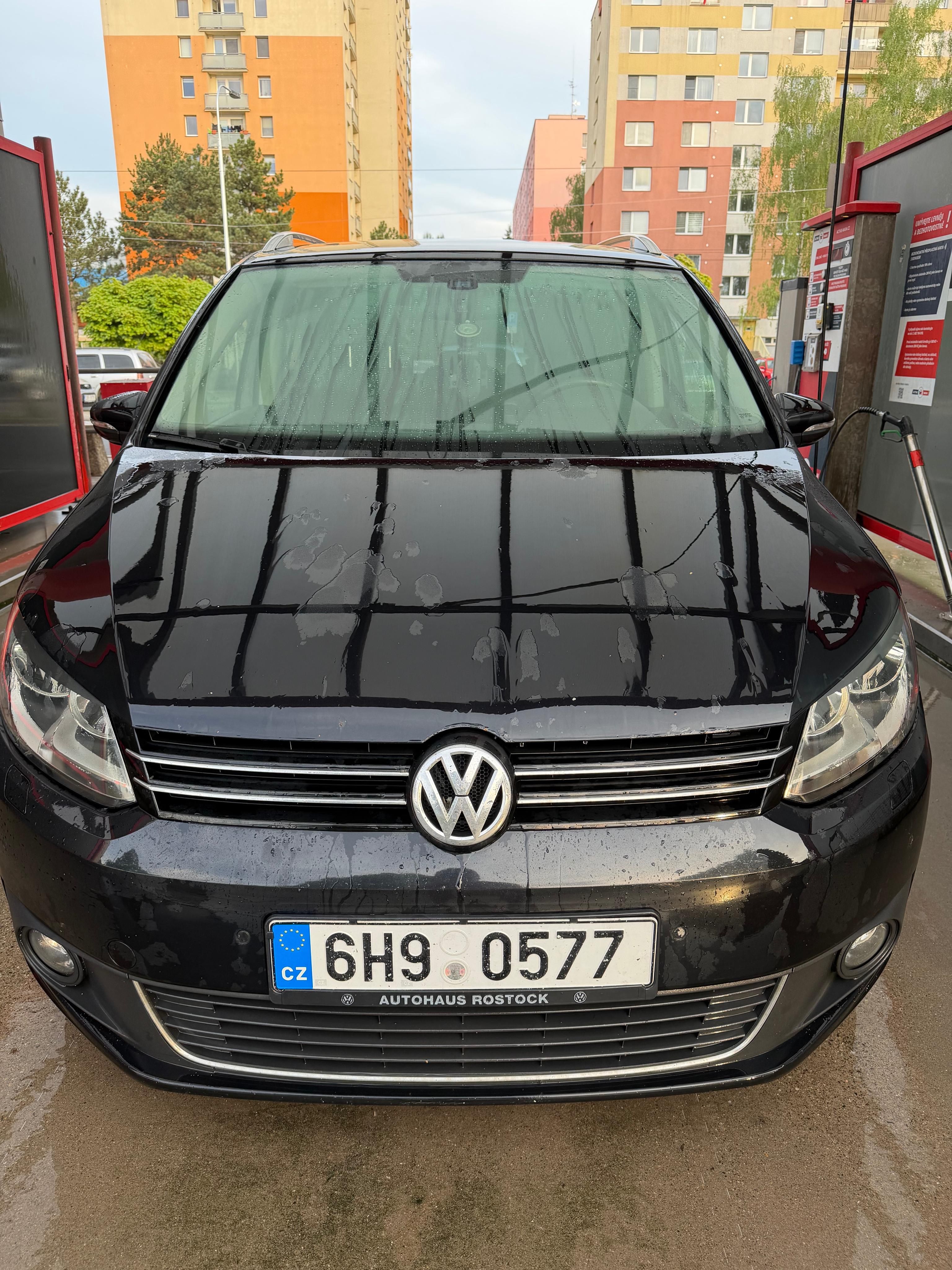Volkswagen Touran, Spolehlivé rodinné auto s poct