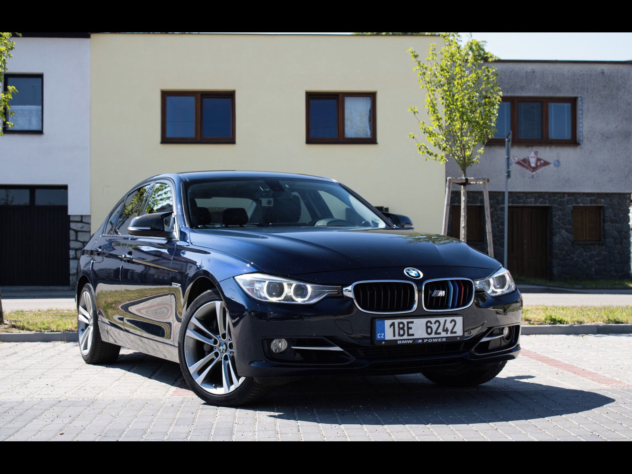 BMW Řada 3 - fotka 3