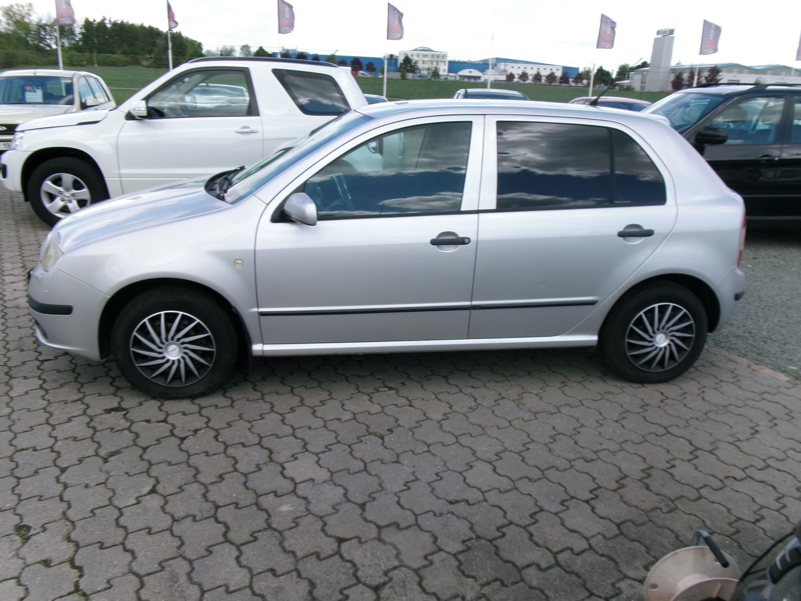 Škoda Fabia, 1.2i 40kw,CZ - fotka 4