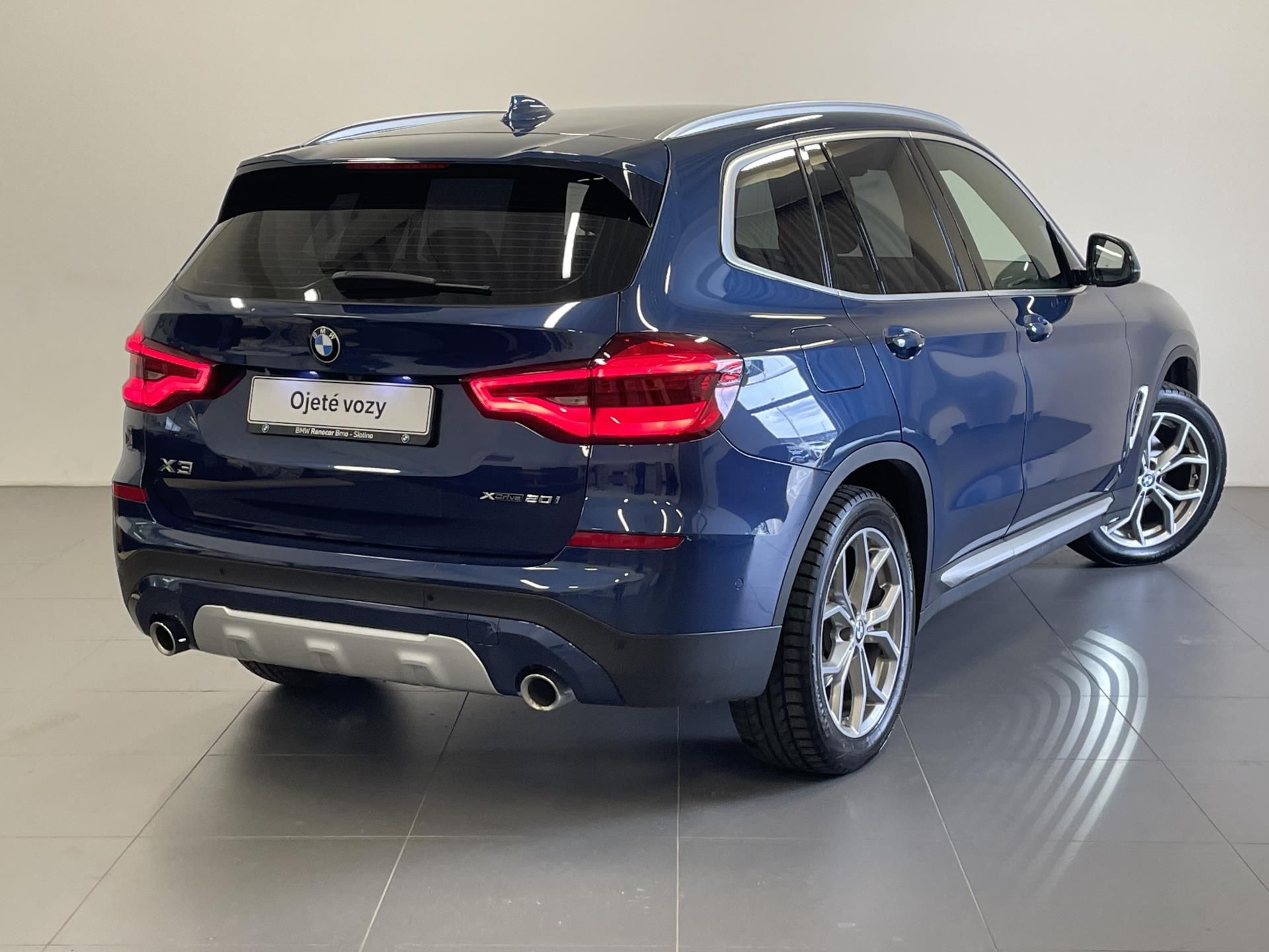 BMW X3, X3 xDrive20i - fotka 2