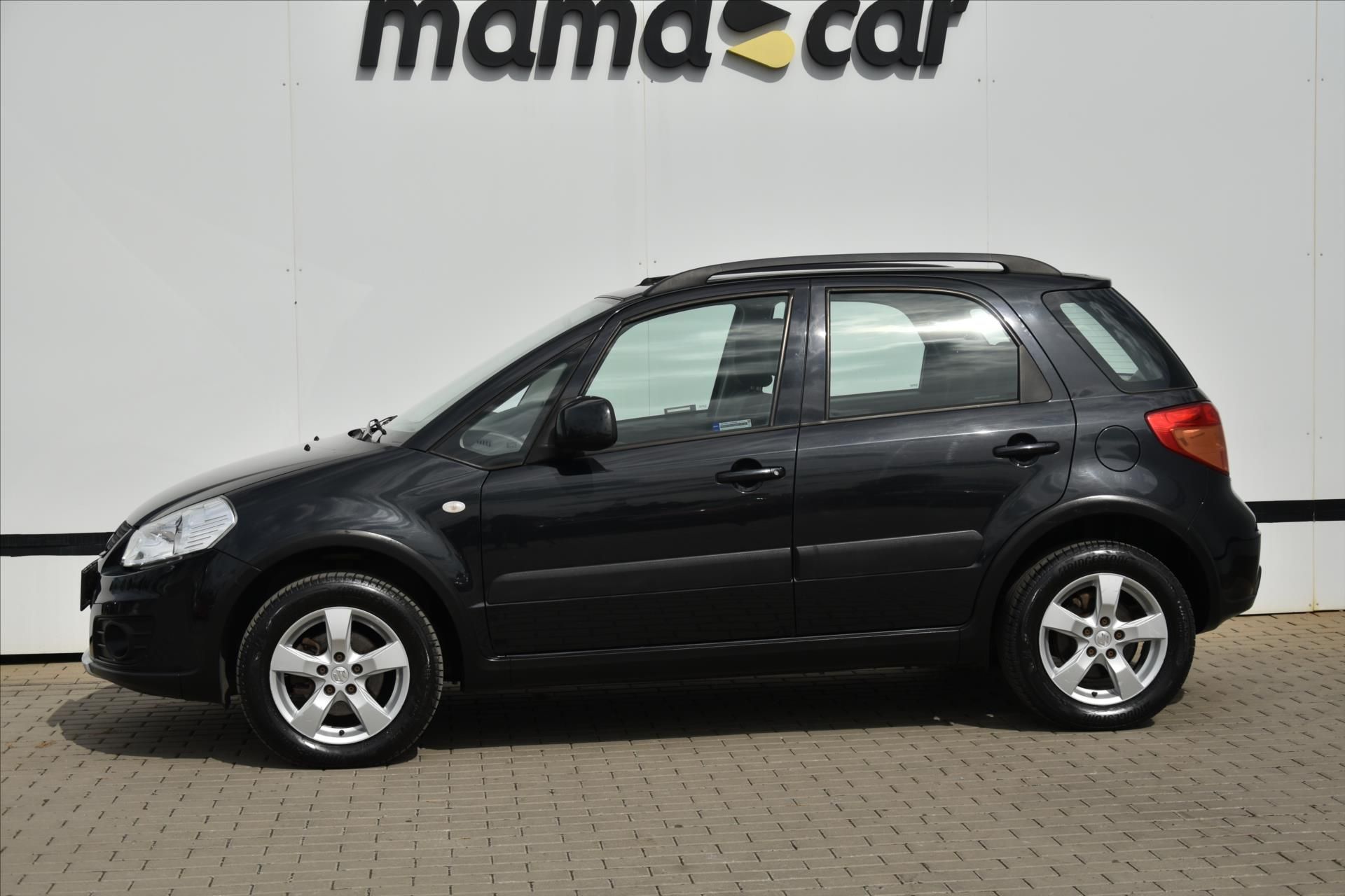 Suzuki SX4, 1.6i 88kW 4X4 KLIMA ČR - fotka 4