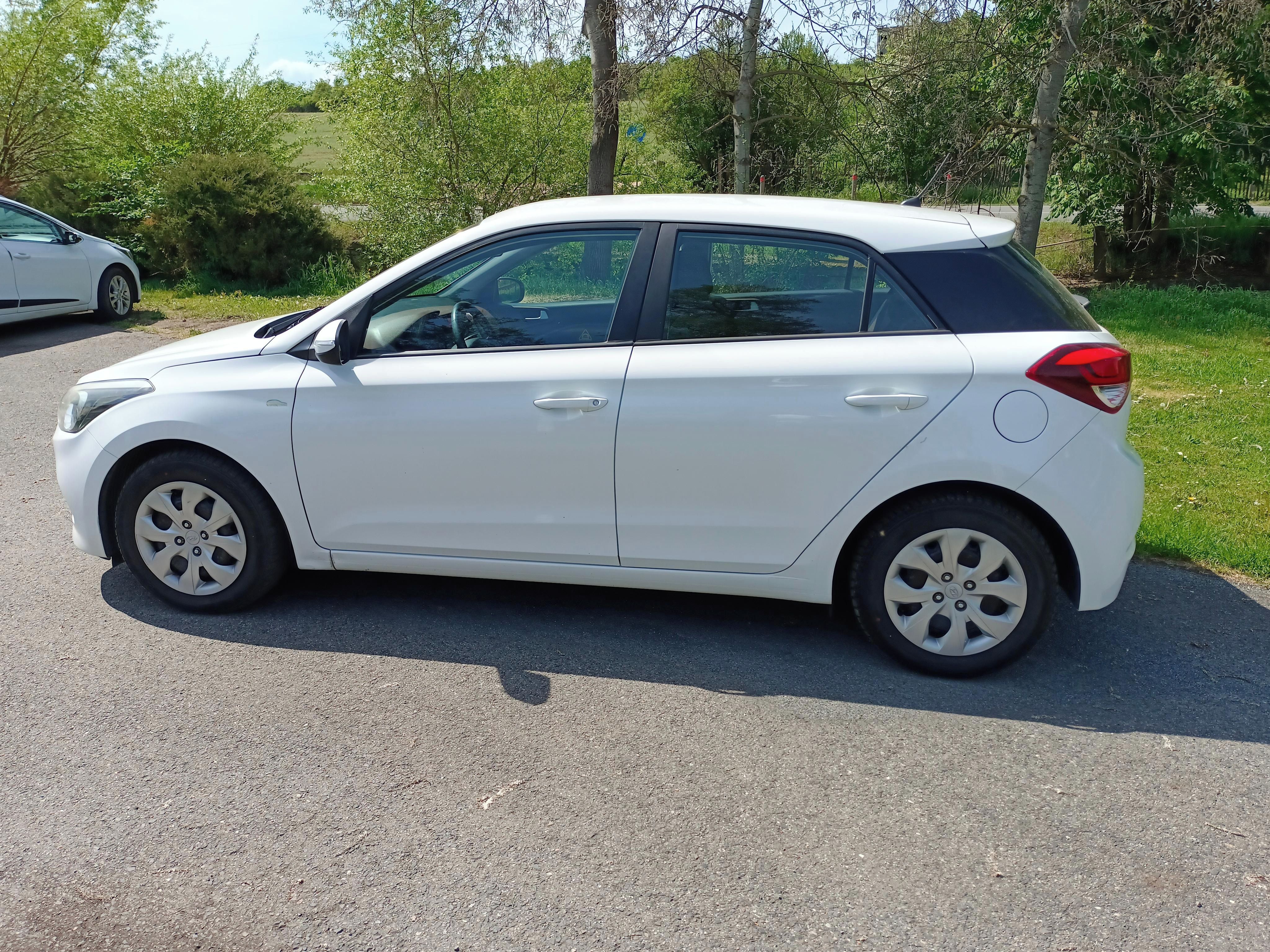 Hyundai i20 - fotka 4