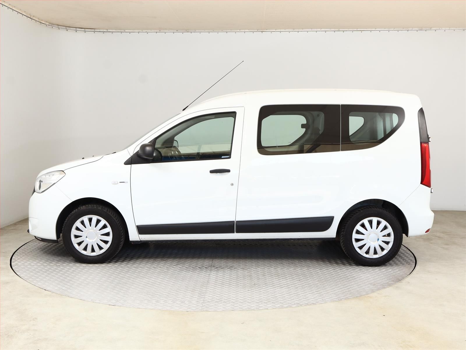 Dacia Dokker, 1.6 SCe, Open, 5Míst, Klima - fotka 3