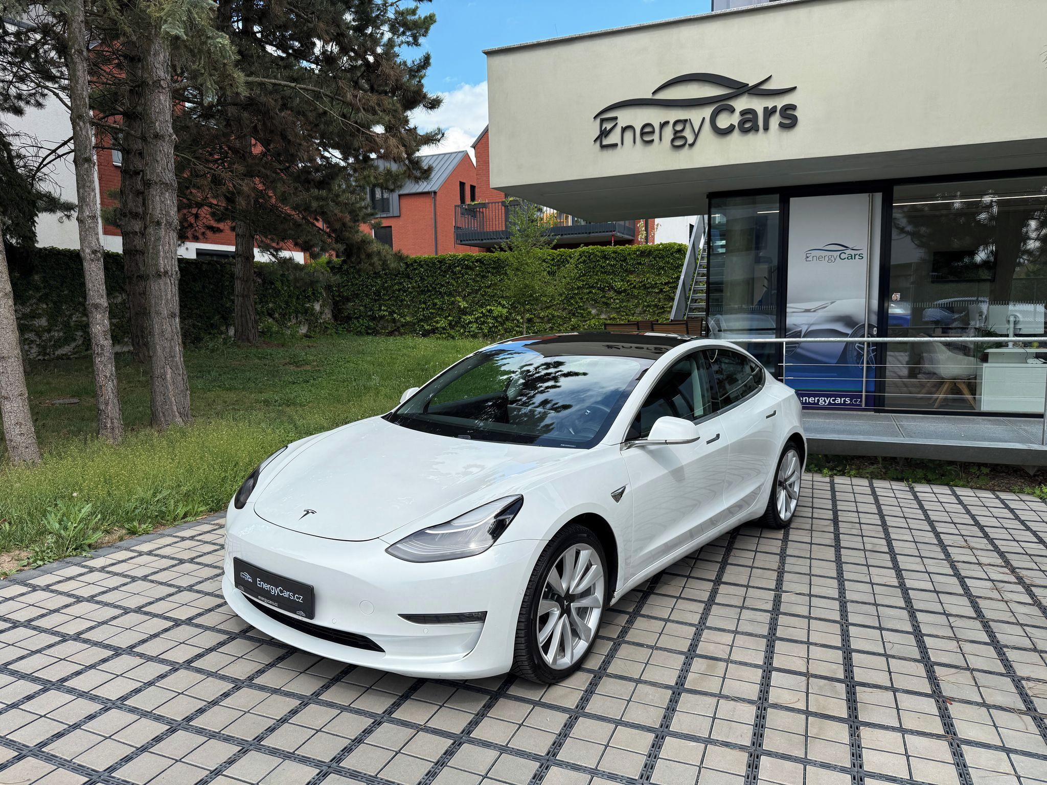 Tesla Model 3, Long Range AWD