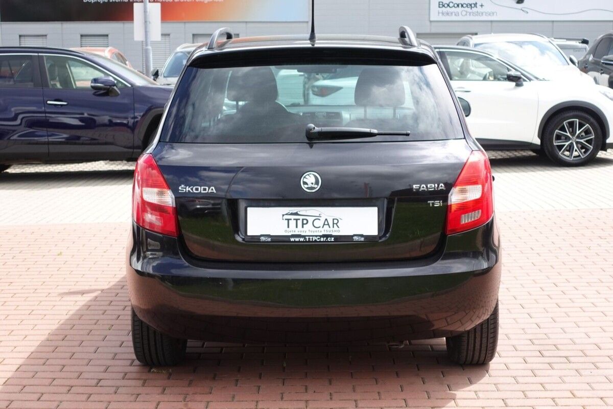 Škoda Fabia, 1,2 63kW Ambition Plus - fotka 5