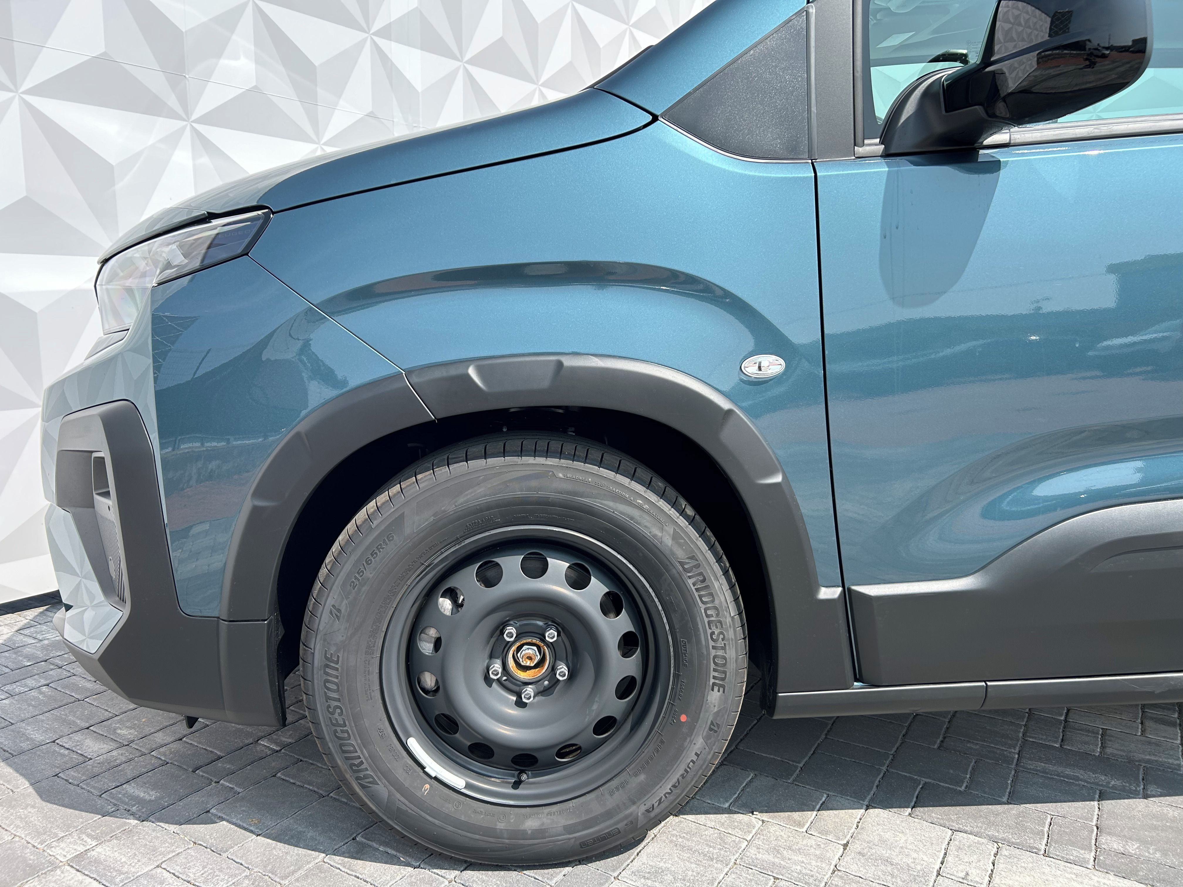 Peugeot Rifter, ALLURE PureTech 110 S&S MAN6 - fotka 4