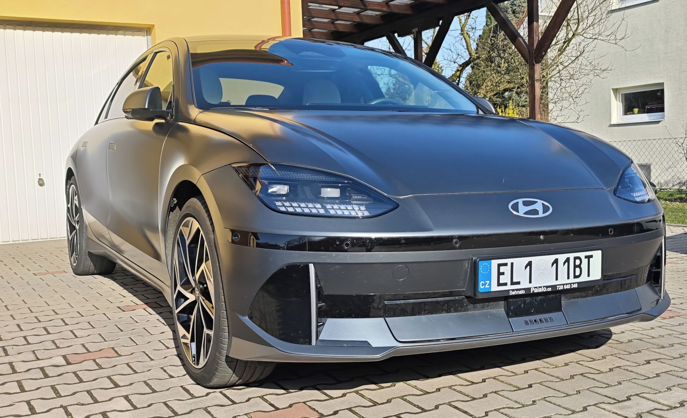 Hyundai Ioniq - fotka 2
