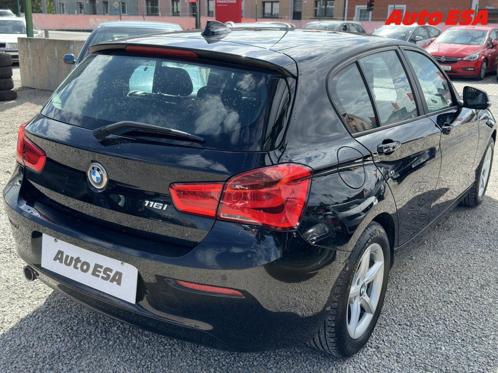 BMW Řada 1, 1.5 i,ČR - fotka 4