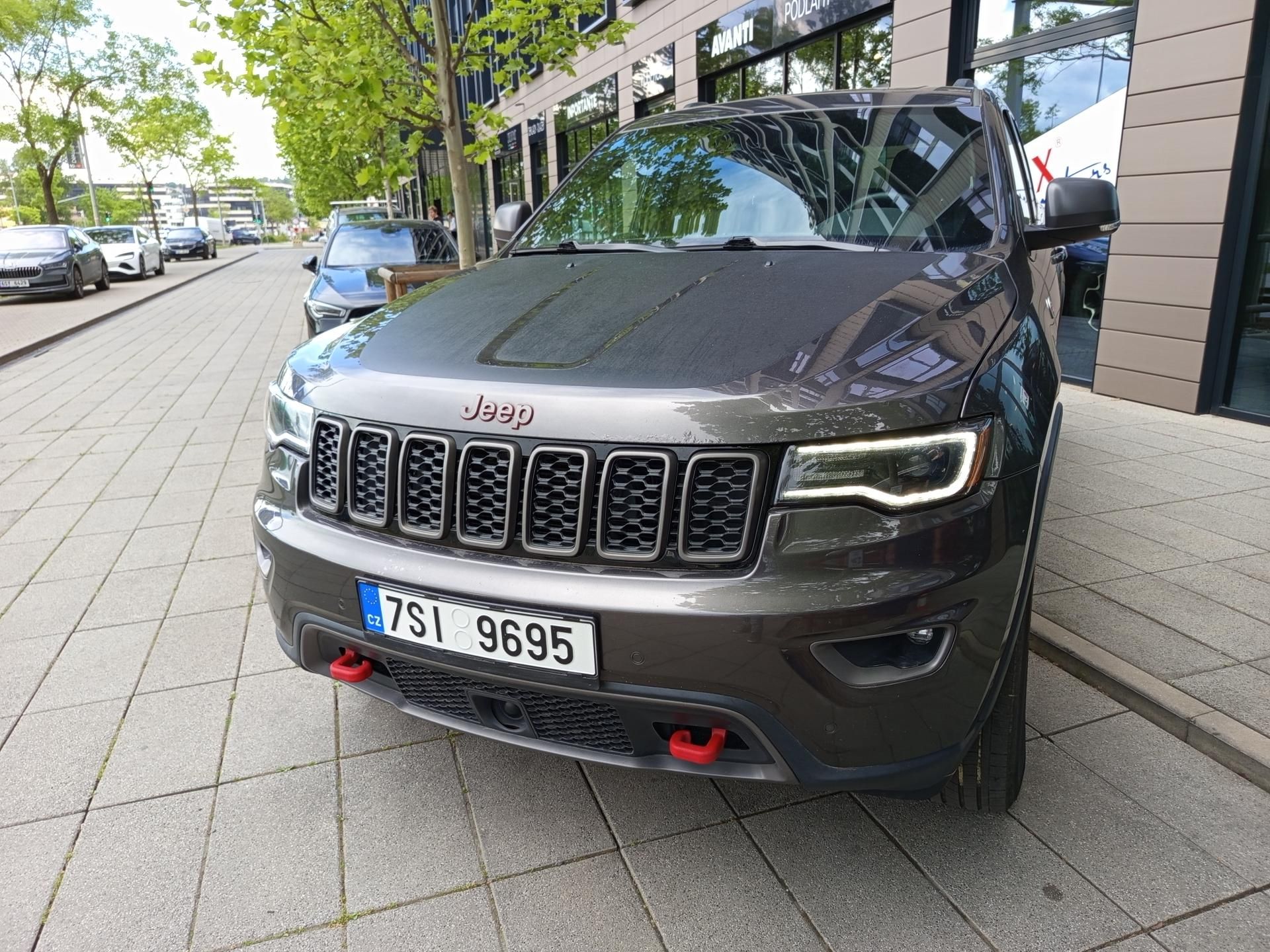 Jeep Grand Cherokee, Trailhawk AWD, TZ 2 800 kg - fotka 6