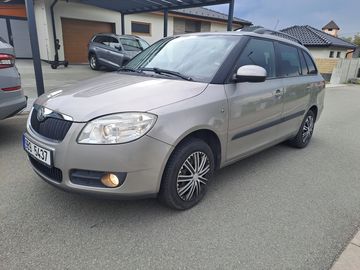1,6MPI 77KW,VELKÁ VÝBAVA,TAŽNÉ