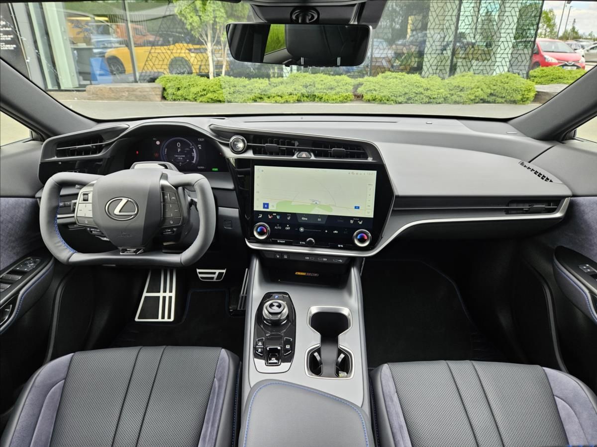 Lexus RZ 450e, RZ 550e F SPORT Luxury - fotka 6