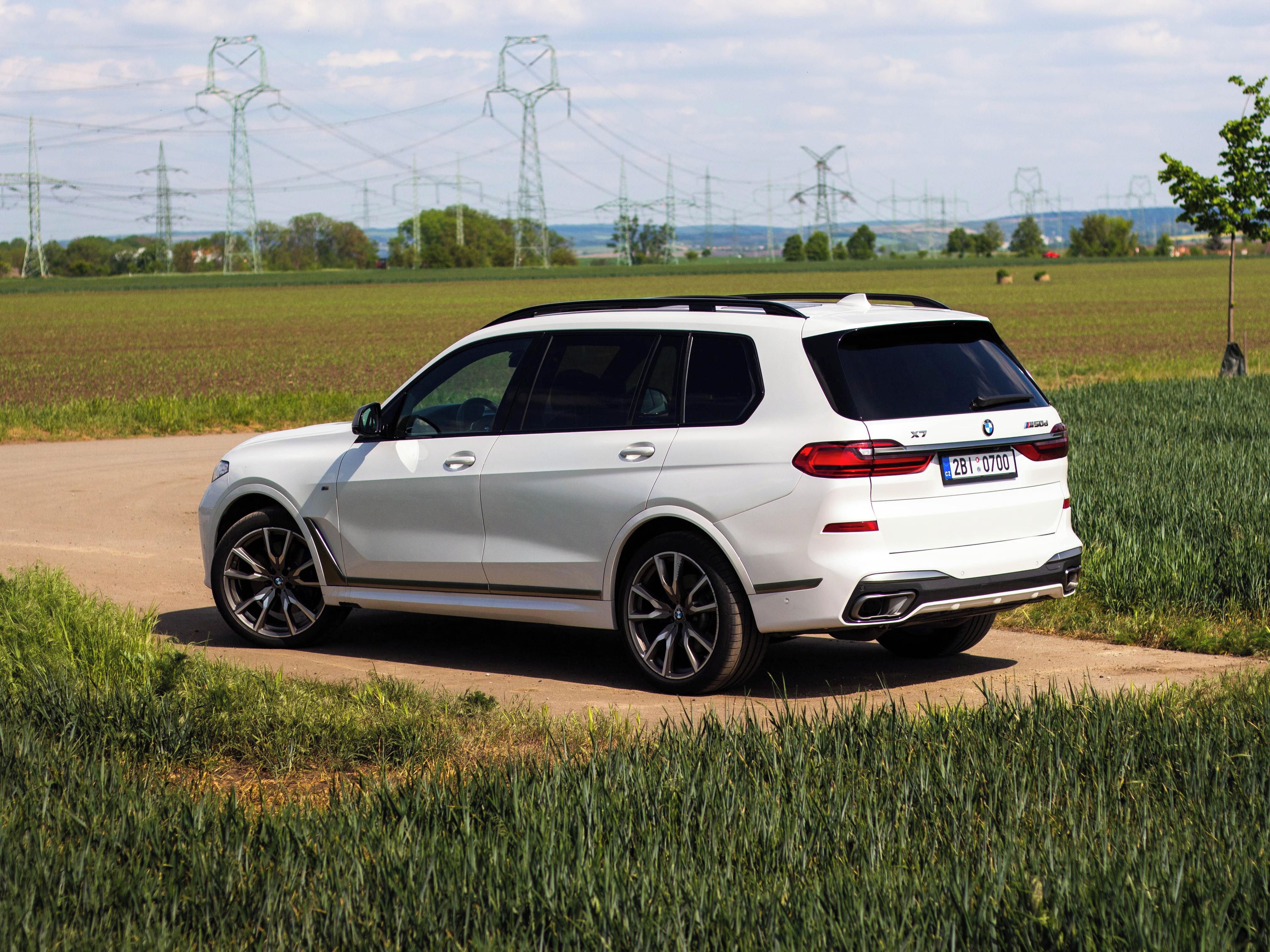 BMW X7 - fotka 4