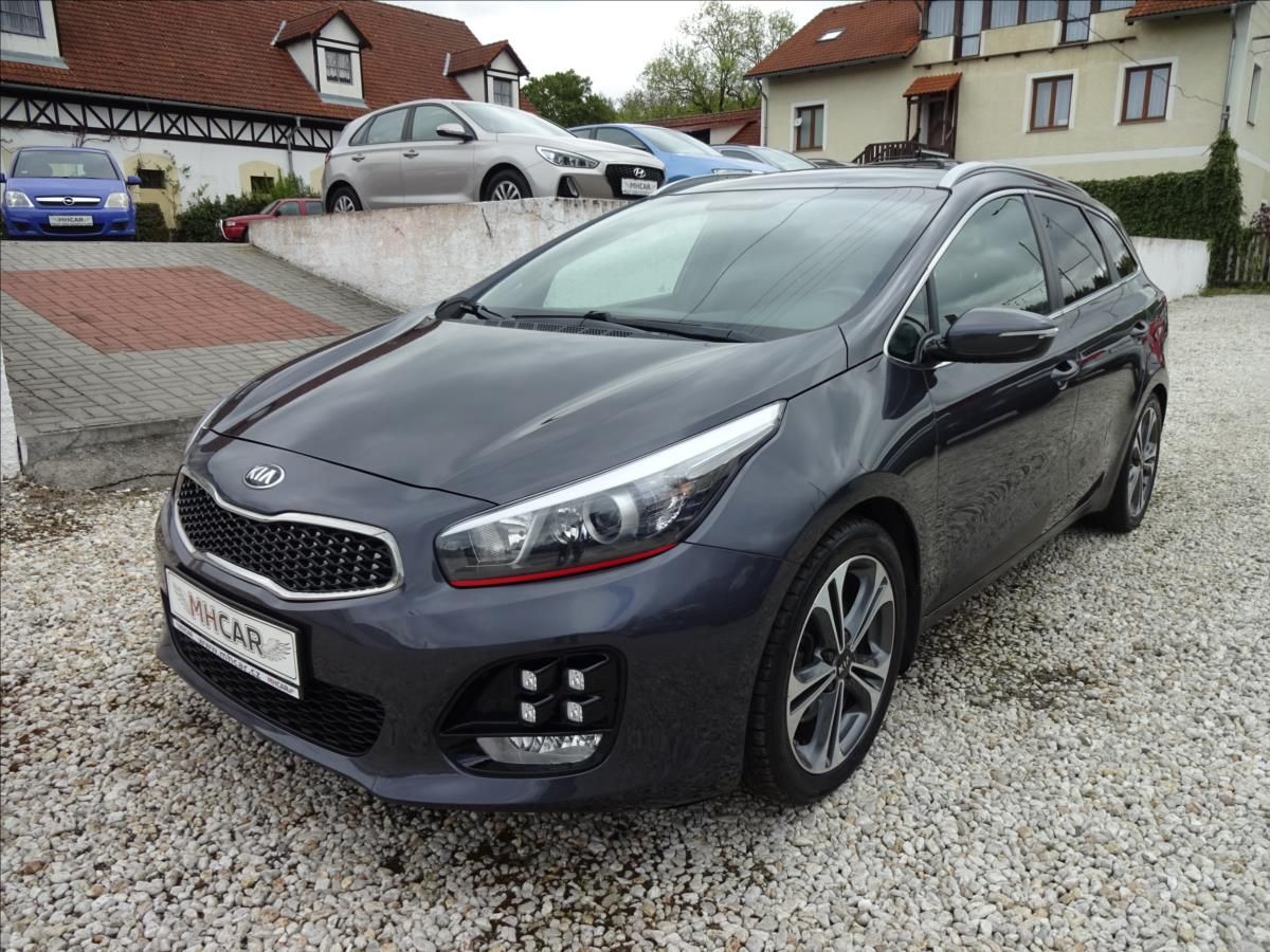 Kia Cee´d, 1,6 CRDi 100kW GT LINE - fotka 3