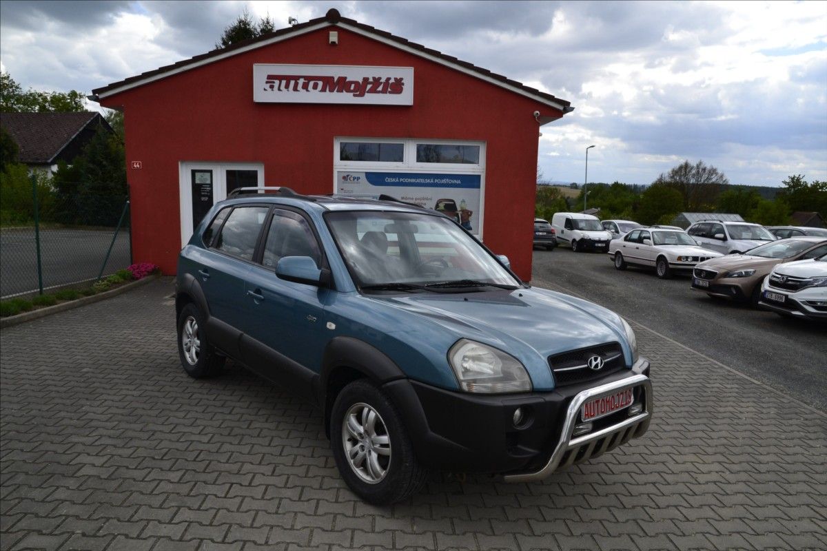 Hyundai Tucson, 2,0 CRDi 4x4 TZ -1600 KG ČR ST