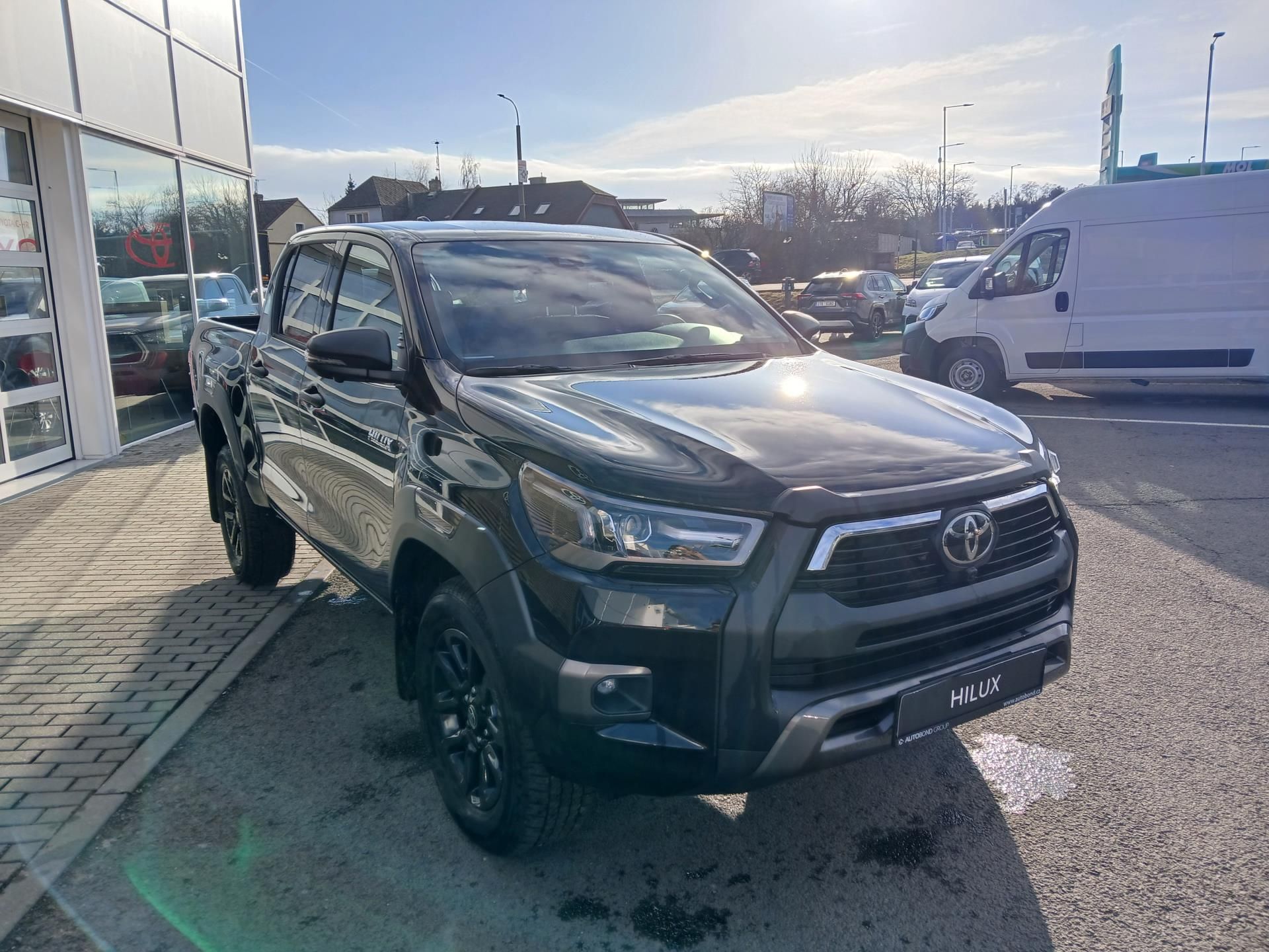 Toyota Hilux, 2.8 D 6st. automat Invincible - fotka 3