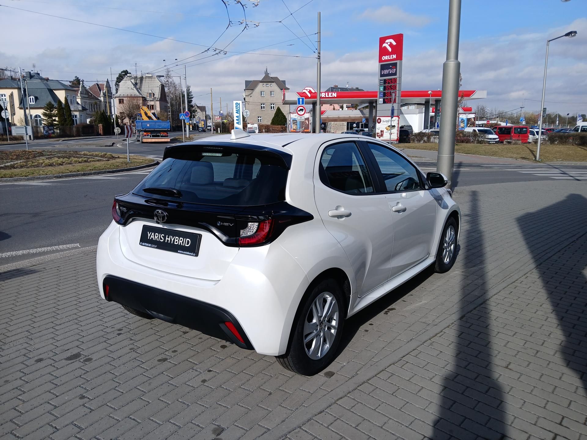 Toyota Yaris, 1,5 HEV 116k e-CVT Comfort - fotka 5