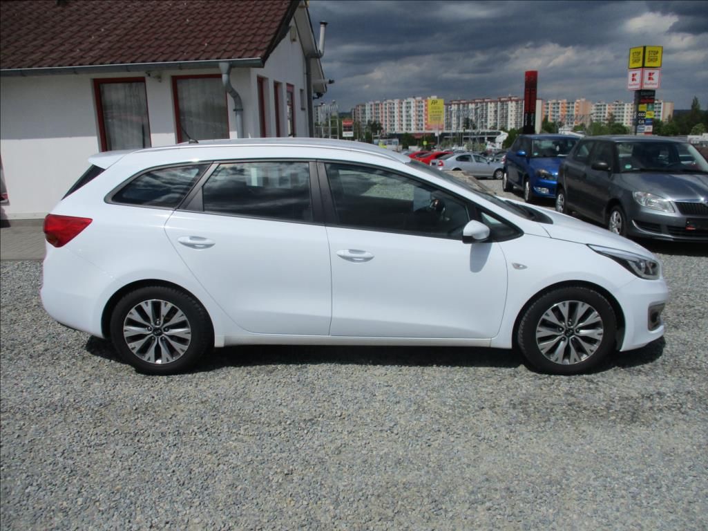 Kia Cee´d, 1,6 CRDi, klima,servis,DPH,CZ, - fotka 4
