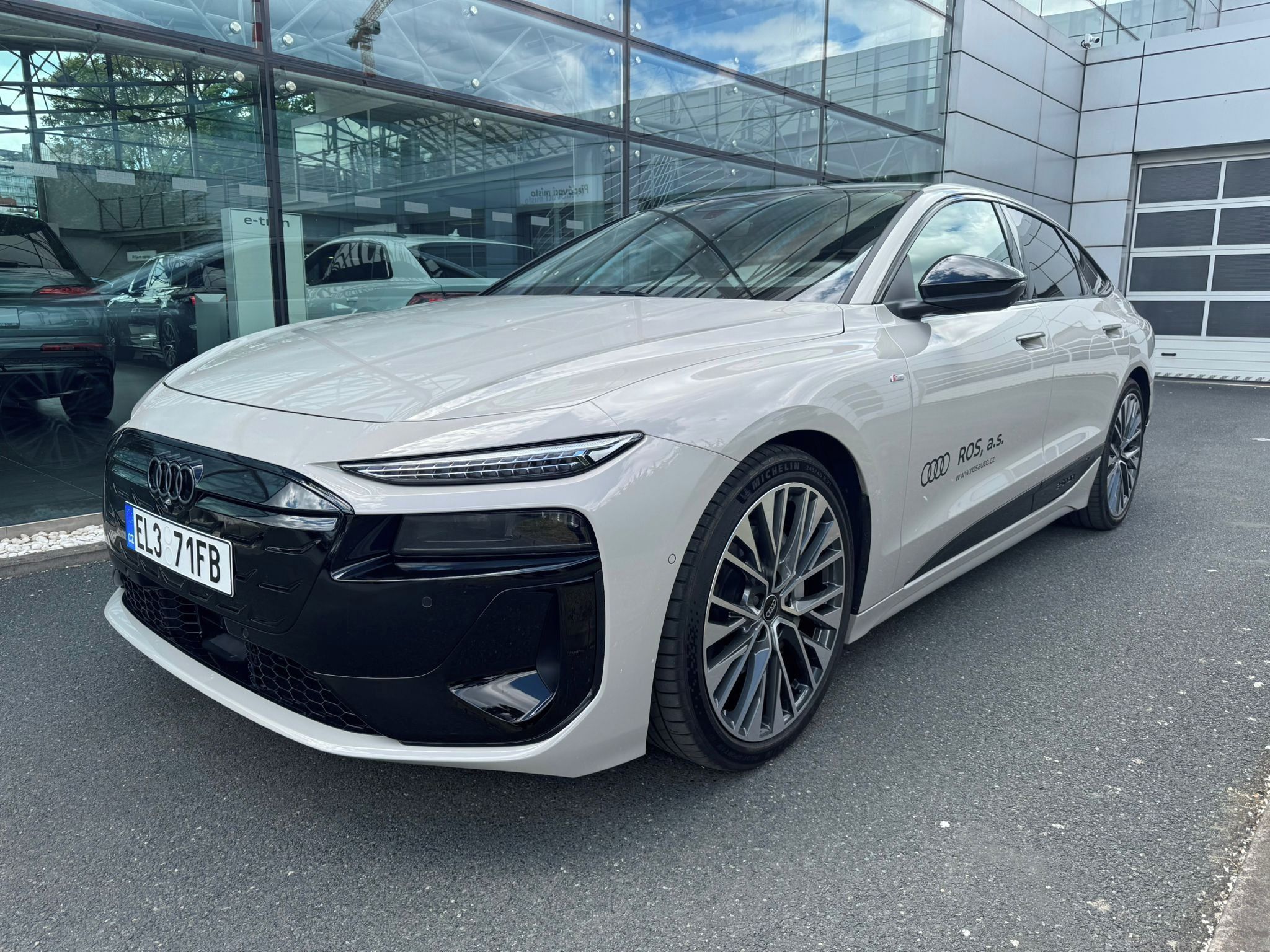 Audi A6, Sportback e-tron quattro