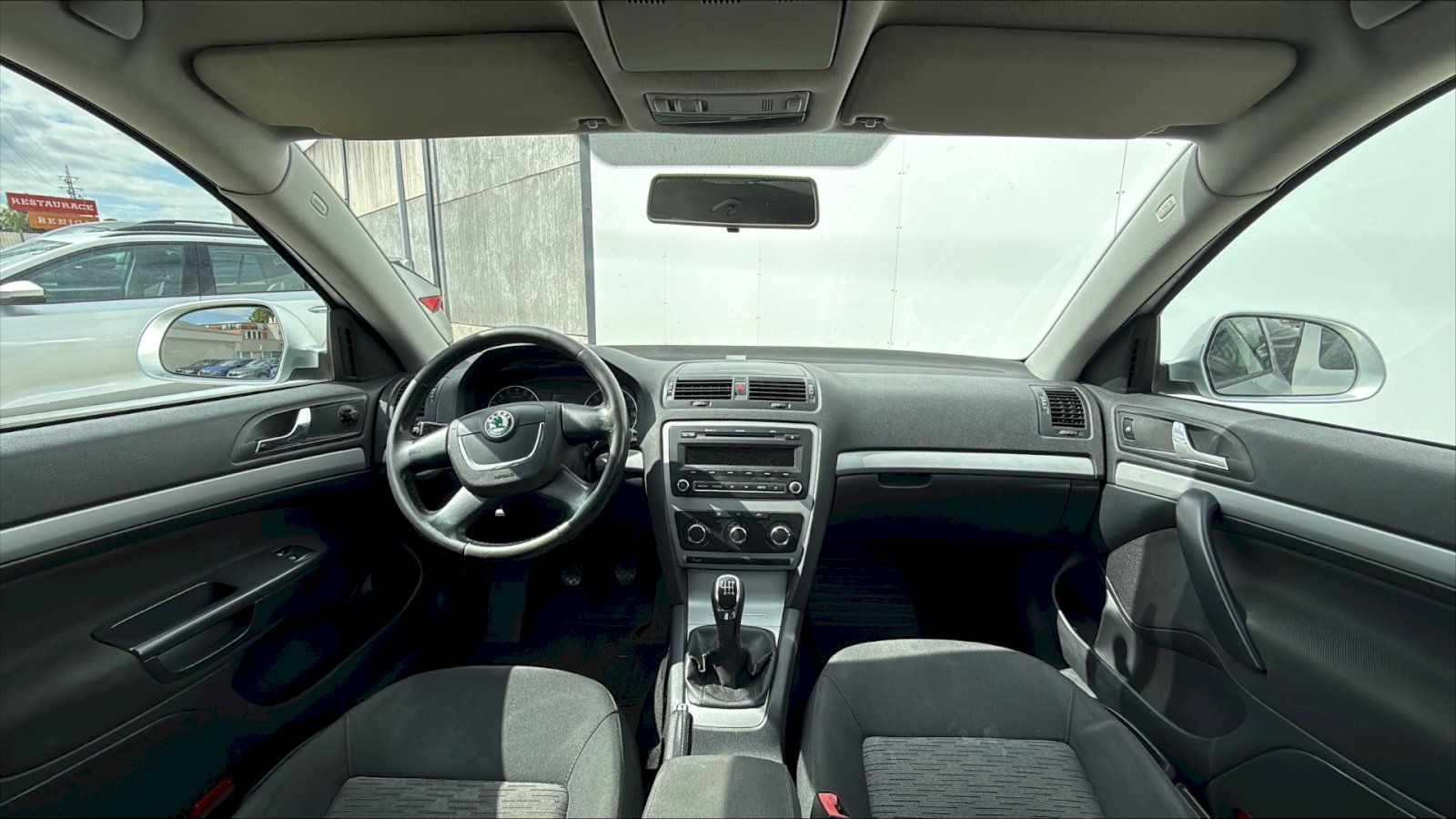 Škoda Octavia, COM.AMBIENTE 2,0TDICR DPF - fotka 5