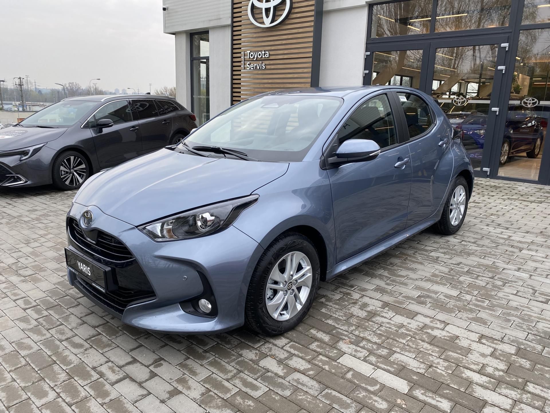 Toyota Yaris, 1.5 HEV Comfort Business - fotka 2
