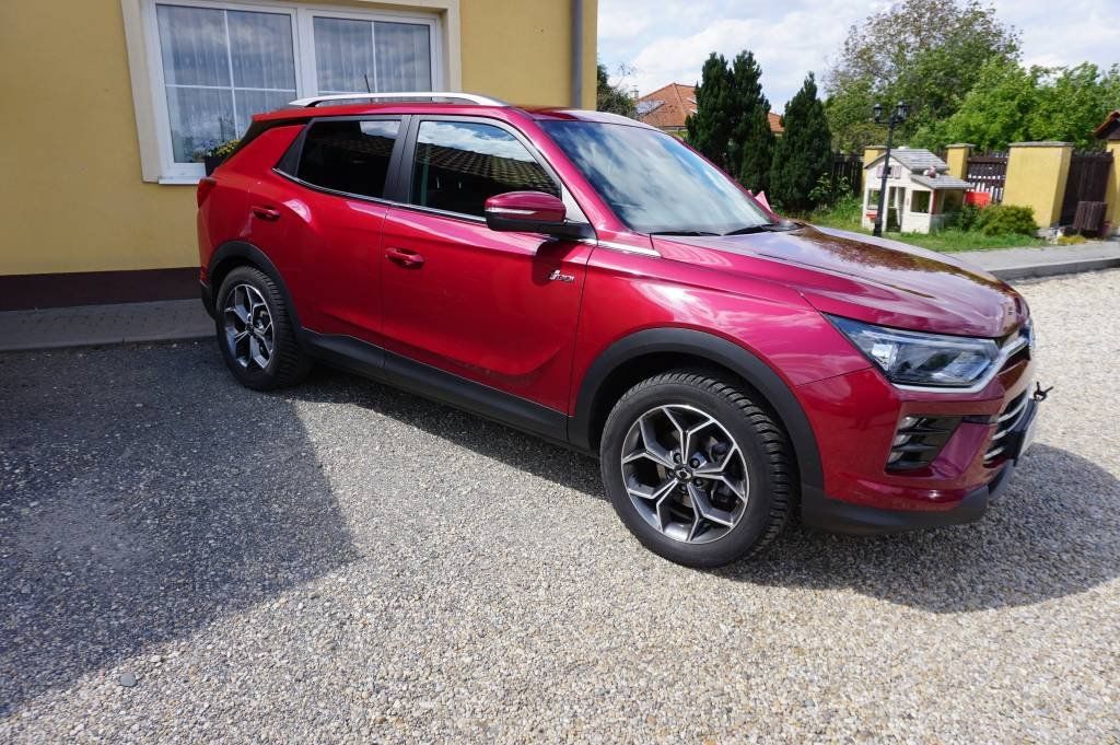 SsangYong Korando, 1,5 1,MAJITELKA NOVÉ V ČR - fotka 2