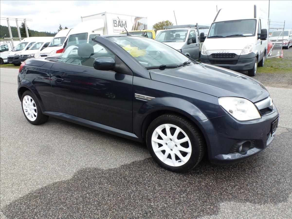 Opel Tigra, 1,4 16V Roadster - fotka 6